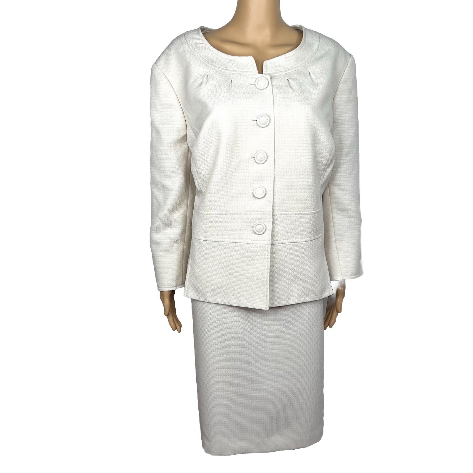 Le Suit Women Polyester Skirt Suit Size 22W Beige 3/4 Sleeves Collarless 2PC