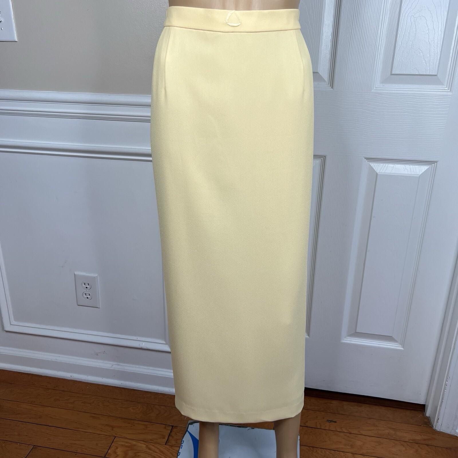 Donna Vinci Polyester Beaded Butter Skirt Suit 20 Lined Collarless Cocktail 2PC
