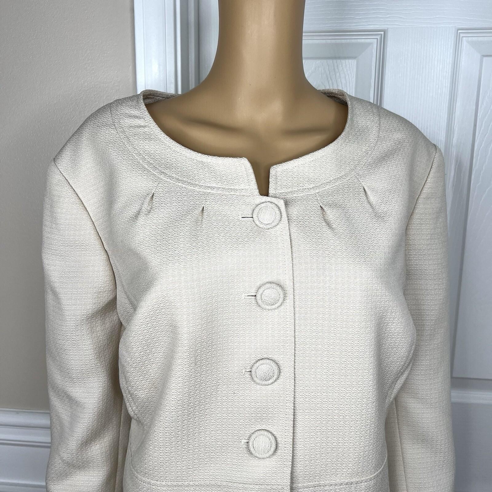 Le Suit Women Polyester Skirt Suit Size 22W Beige 3/4 Sleeves Collarless 2PC