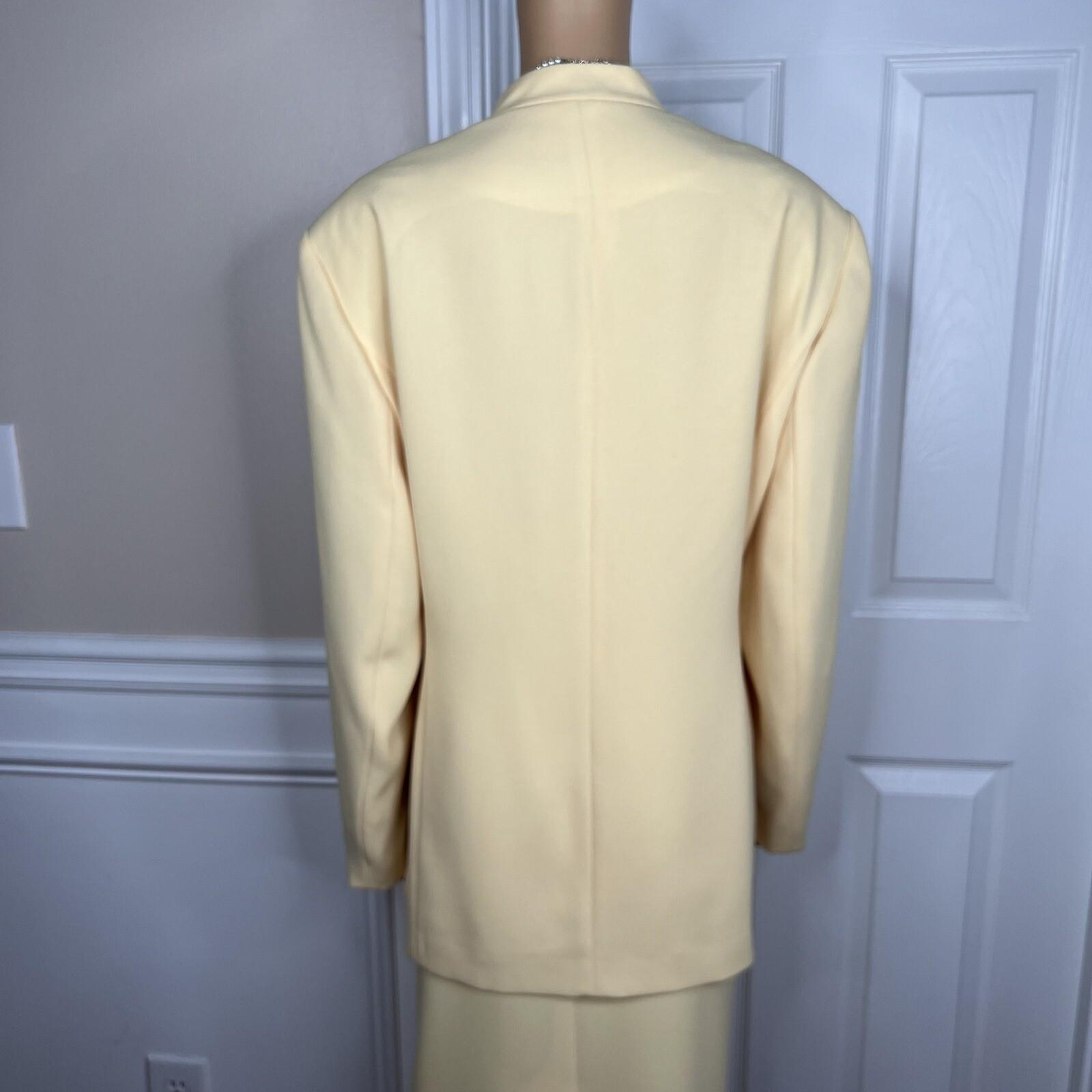 Donna Vinci Polyester Beaded Butter Skirt Suit 20 Lined Collarless Cocktail 2PC