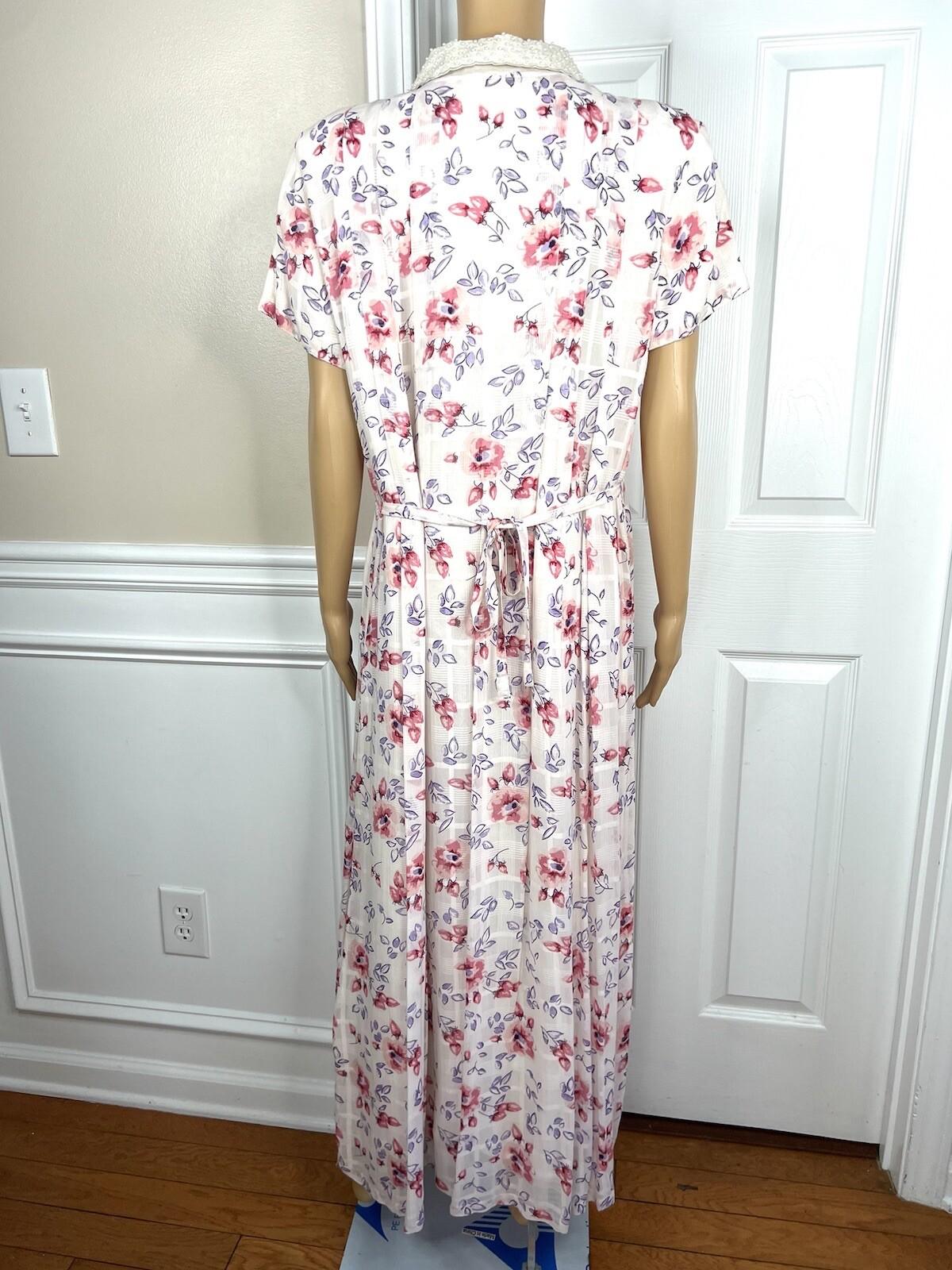 10-4982.jpg Sarah Elizabeth Vintage Rayon Dress Size 12 Floral Beaded Belted Pleated Lined