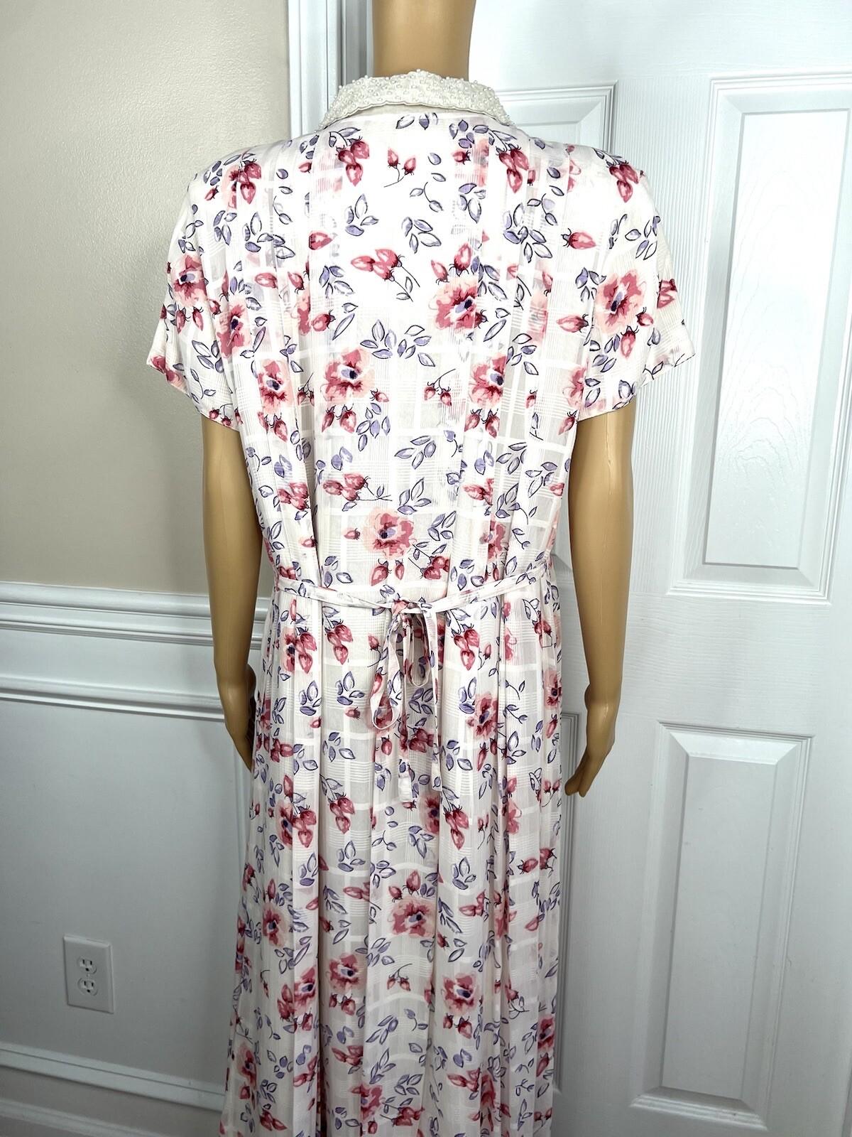 10-4983.jpg Sarah Elizabeth Vintage Rayon Dress Size 12 Floral Beaded Belted Pleated Lined