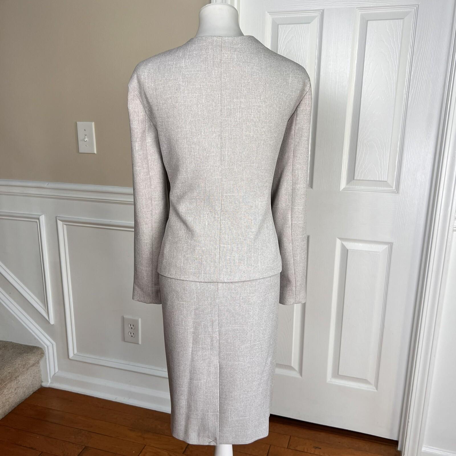 10-504.jpg New ISABELLA 2PC Polyester Lined Collarless Skirt (Size 16) Suit (Size 18)