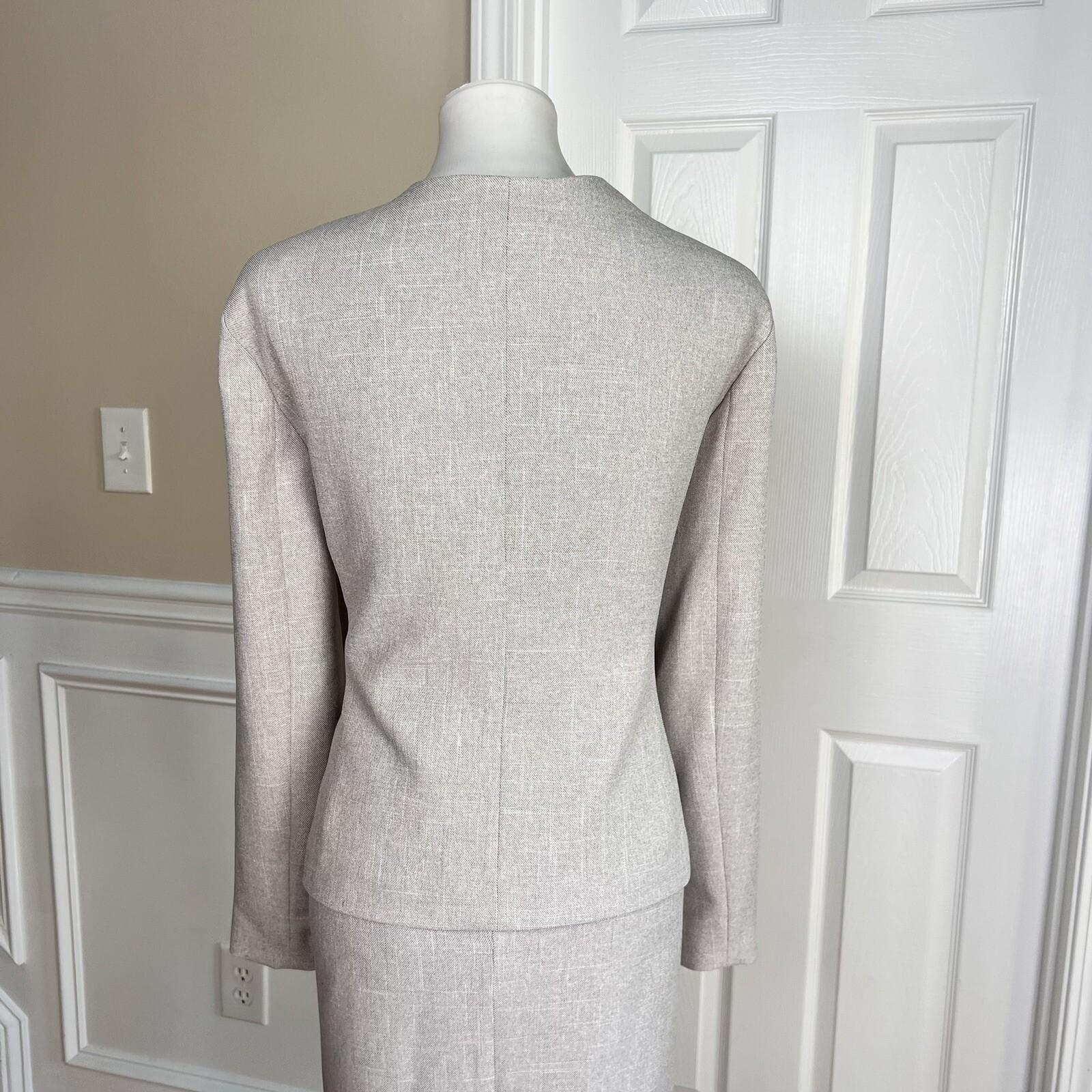 10-505.jpg New ISABELLA 2PC Polyester Lined Collarless Skirt (Size 16) Suit (Size 18)