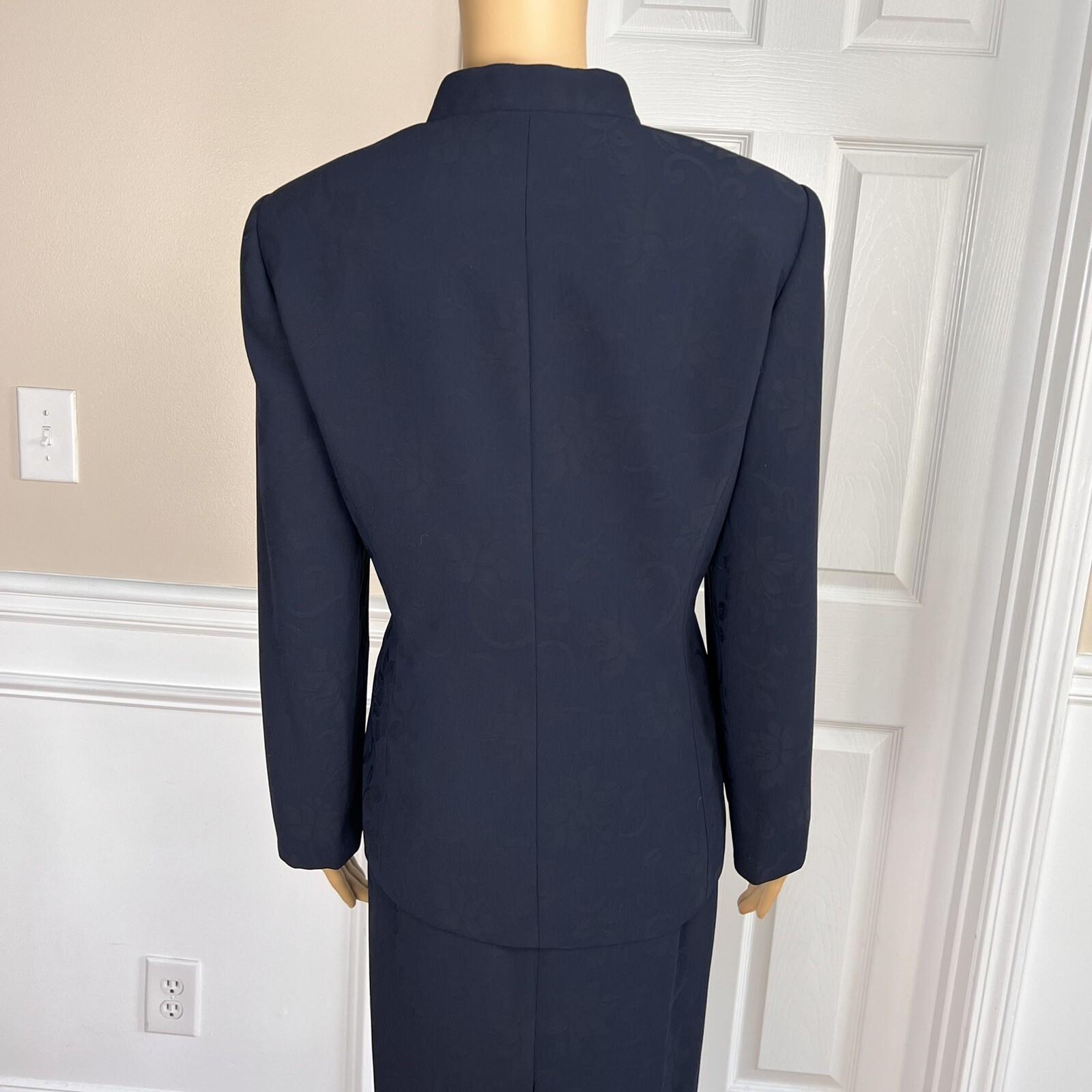 Le Suit Polyester Skirt Suit Size 10P Navy Blue Floral Stand Up Collar 2PC New