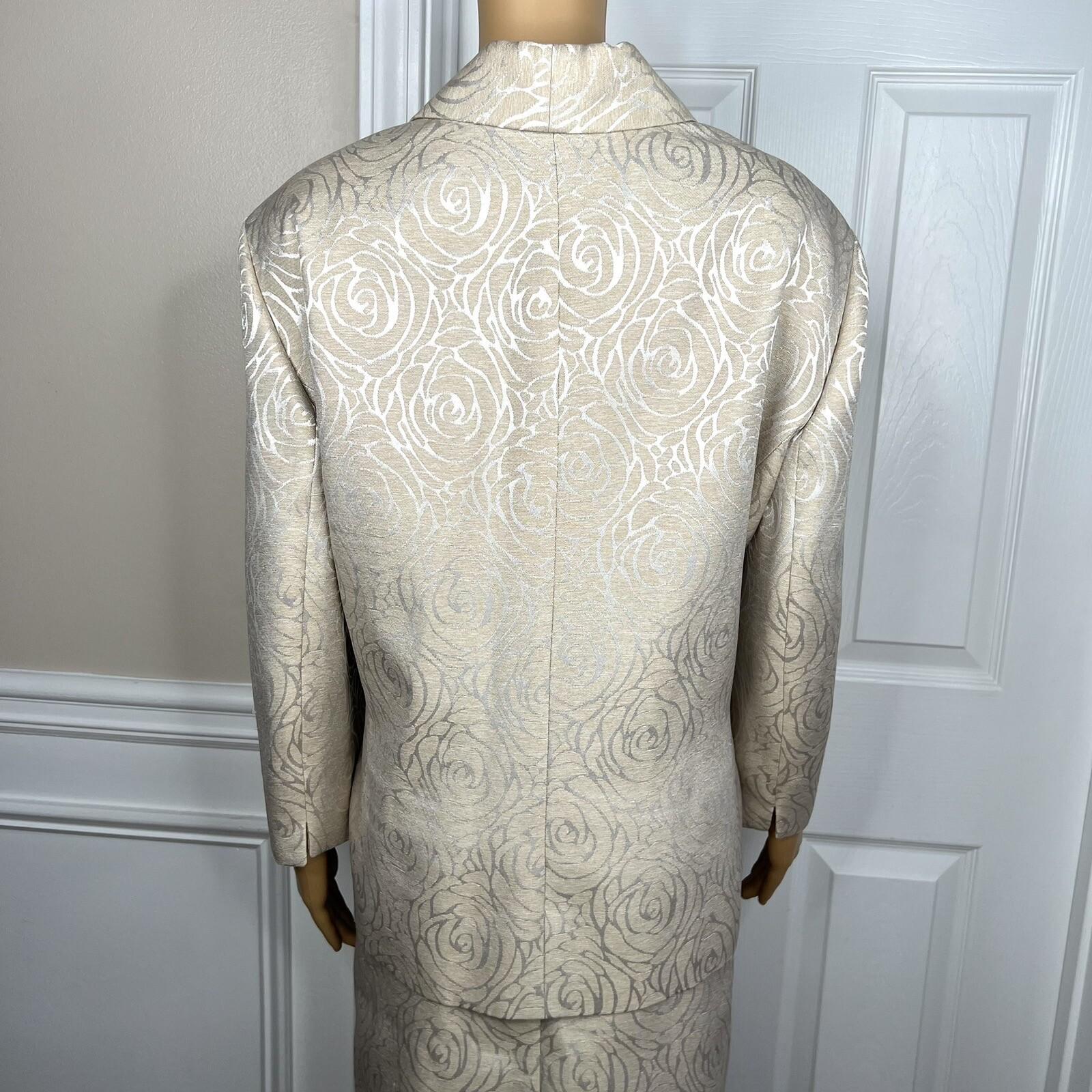 KASPER Polyester Skirt Suit Size 20W Stand Up Collar Beige Silver Cocktail 2PC
