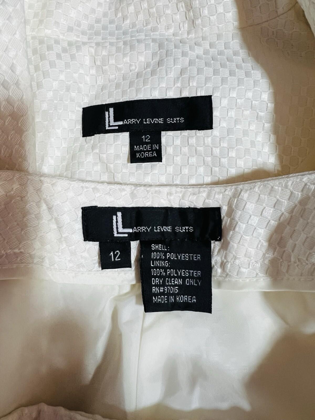 LARRY LEVINE Polyester Pant Suit Size 12 Off white Lined Career Business 2PC