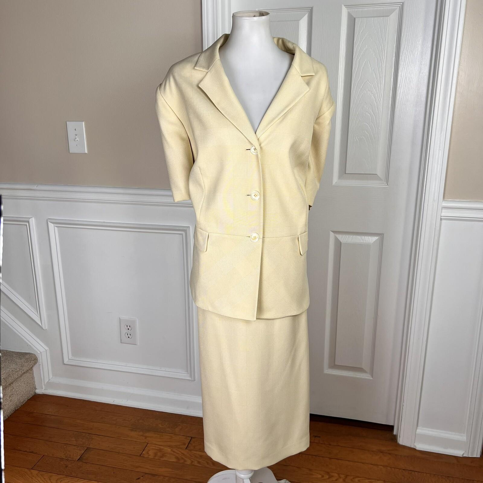 EMILY Polyester Skirt Suit Size 24W Yellow Lined Ruffle Notch Collar 2PC New