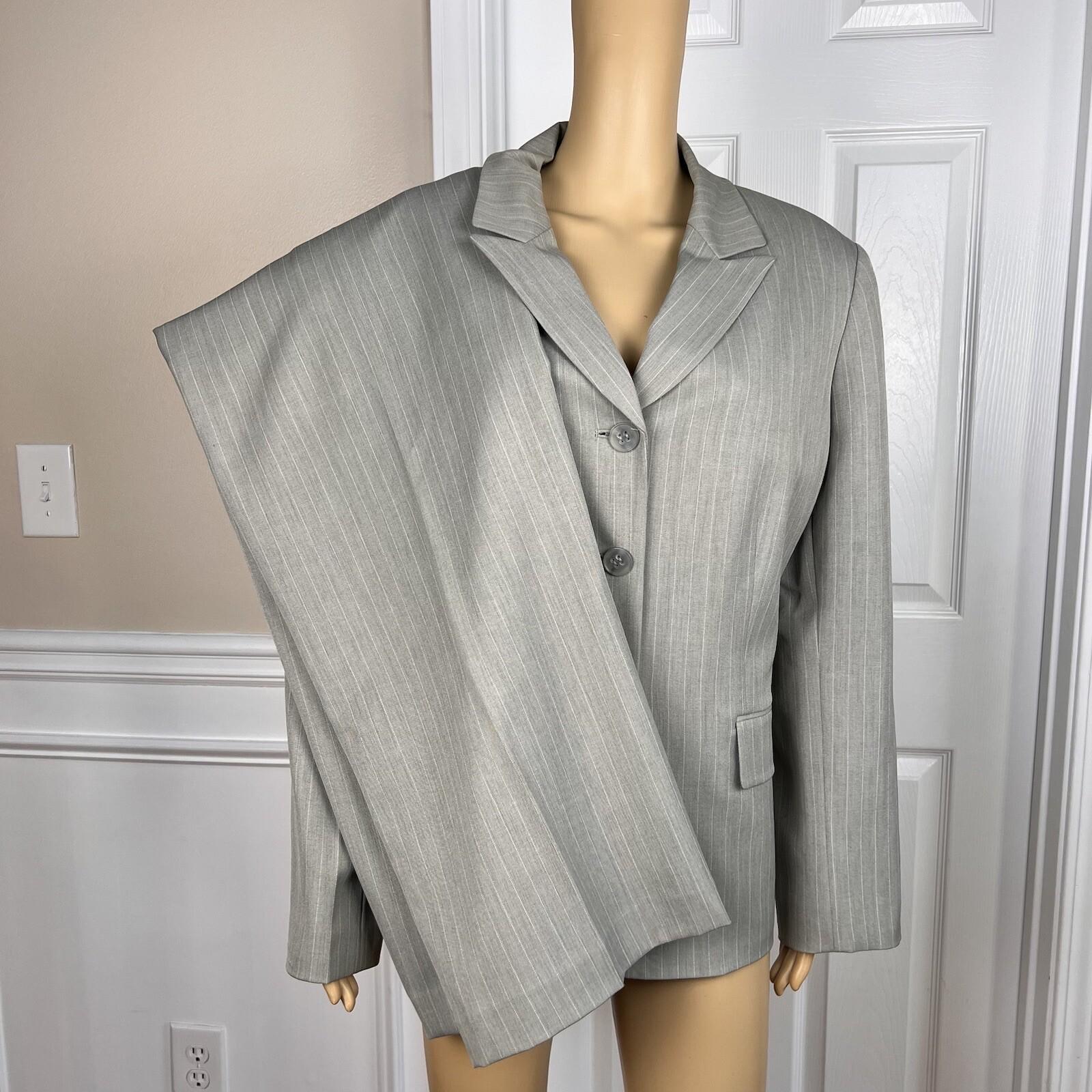 Collections For Le Suit Polyester Rayon Pant Suit Size 18 Gray Striped 2PC