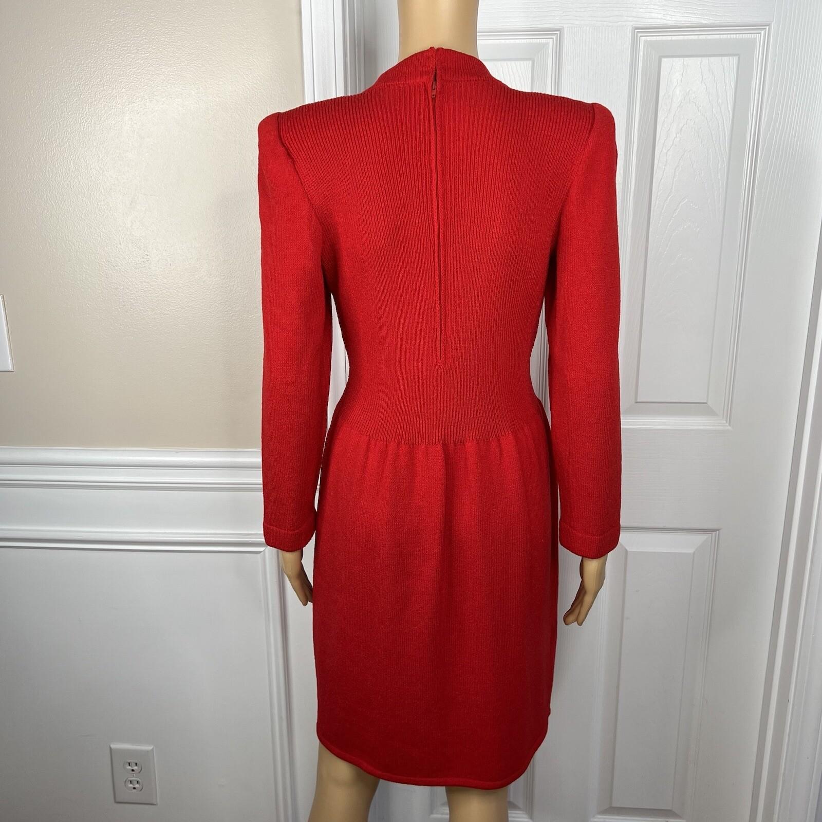 Toula Vintage Knit Stretch Dress Size 10 Red Long Sleeves V Neck Back Zip