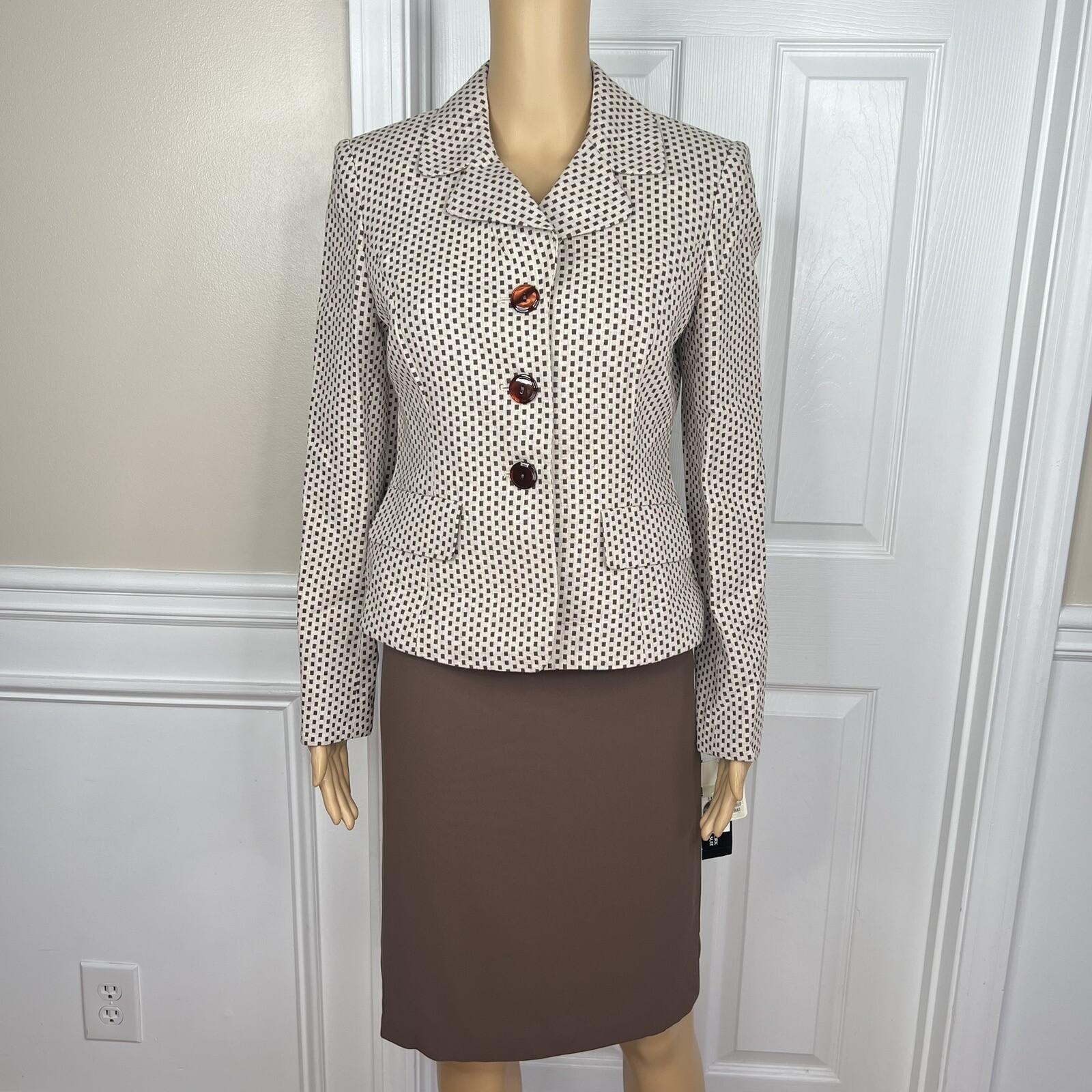 New Jones New York 2PC Brown Beige Polyester Notch Collar Skirt Suit Size 4
