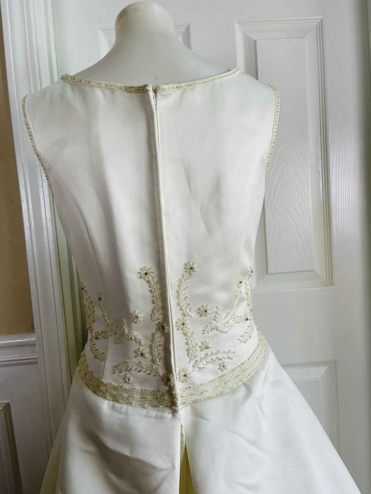 DA VINCI Wedding Dress Size 18 Ivory Beaded Satin Blend Sleeveless Long Train
