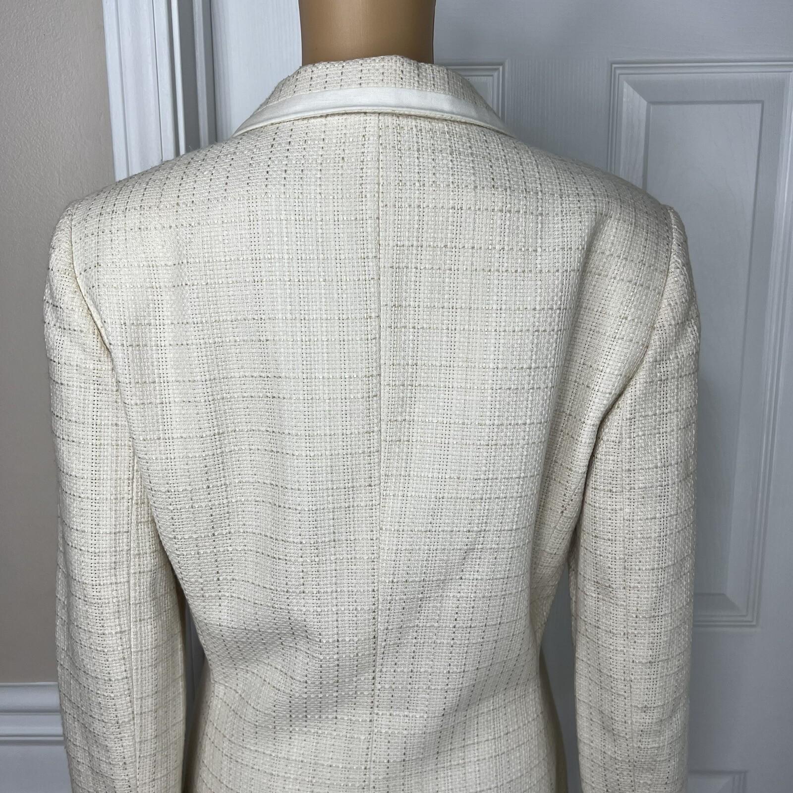 Le Suit Tweed Skirt Suit Size 10 Off White Ruffle 2 Piece Notch Collar Women New