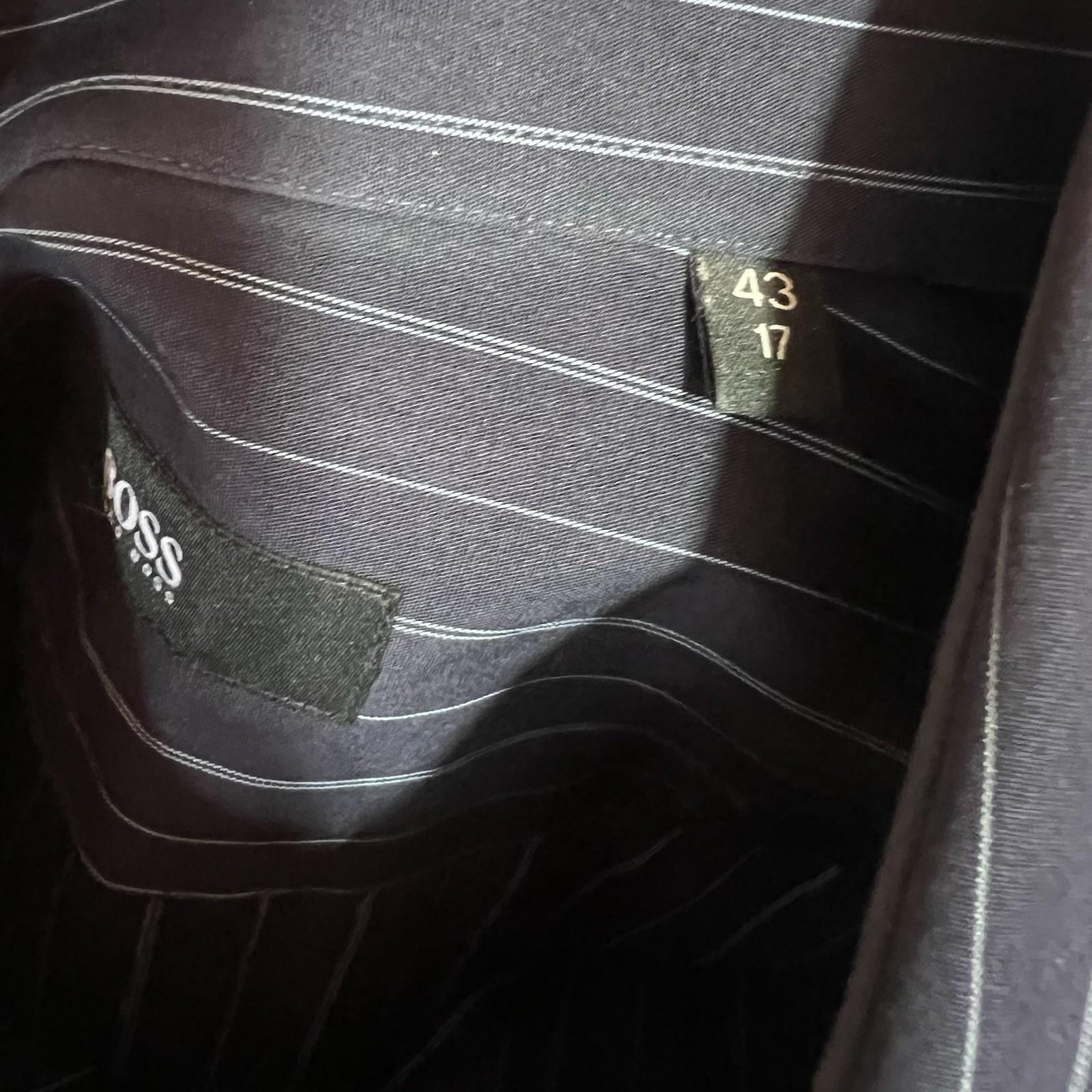 Boss Hugo Boss Button Up Shirt 43/17 Navy Blue Striped Long Sleeve Made In Italy