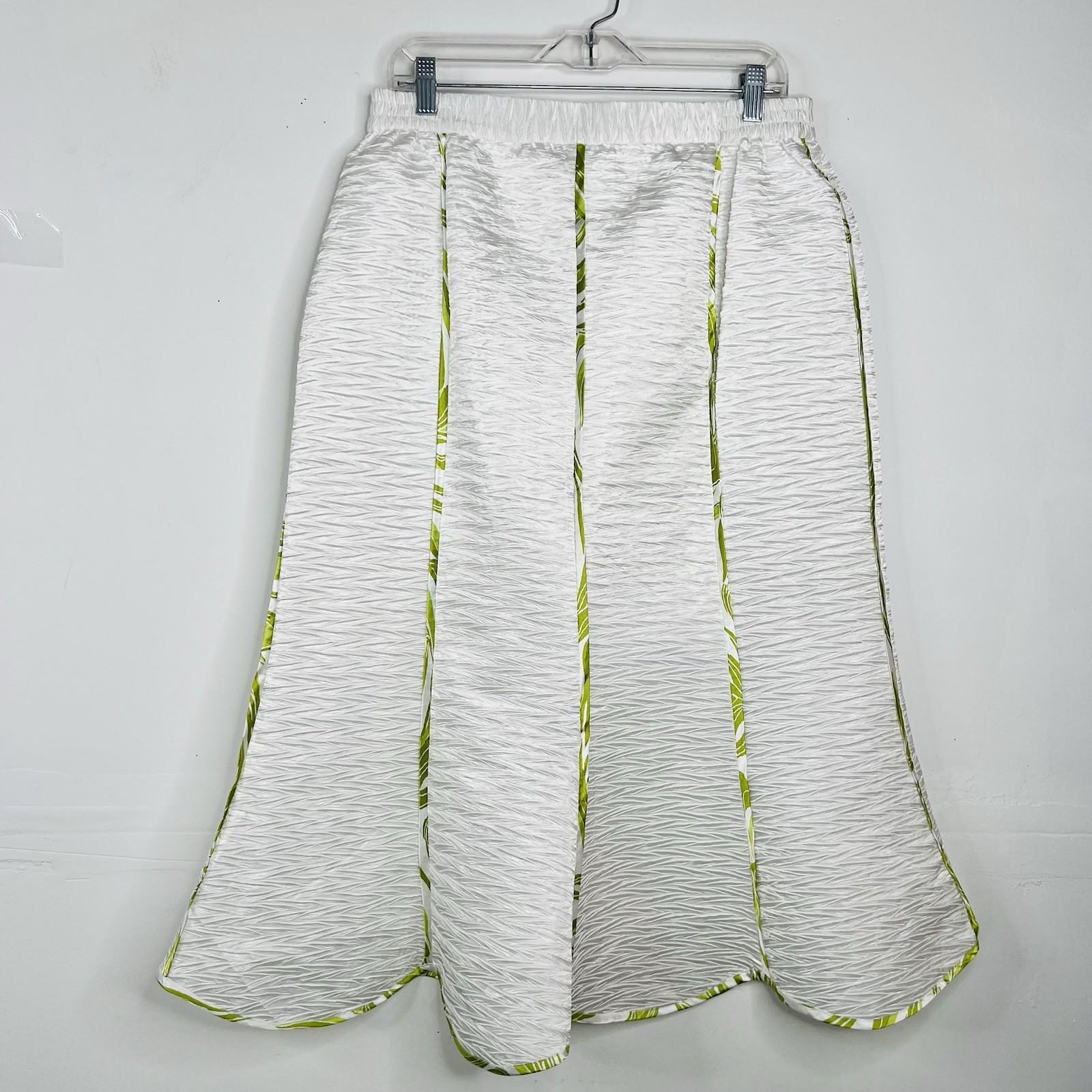 Giovanna Signature 2PC Skirt Suit 14 White Green Stunning Feminine Collarless