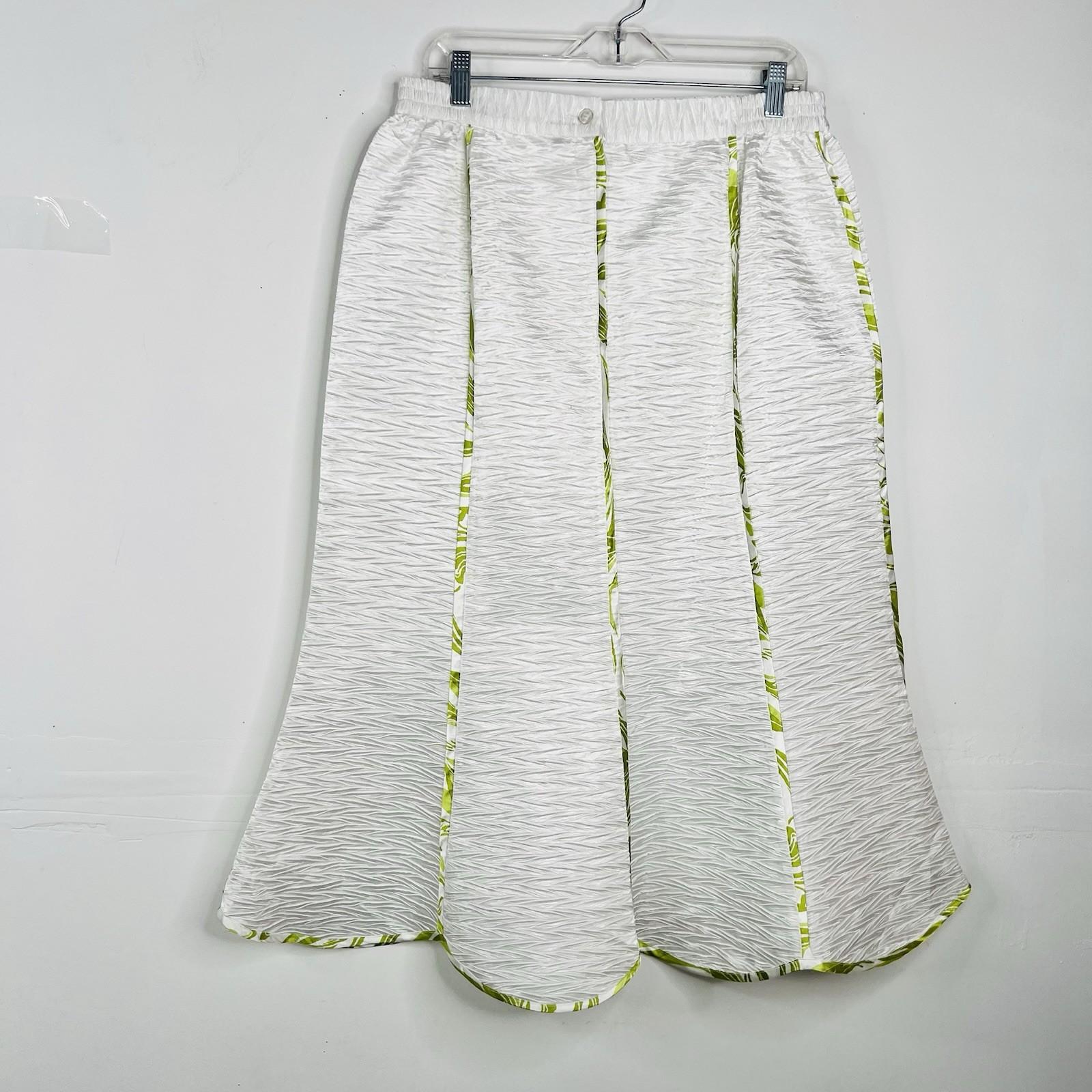Giovanna Signature 2PC Skirt Suit 14 White Green Stunning Feminine Collarless