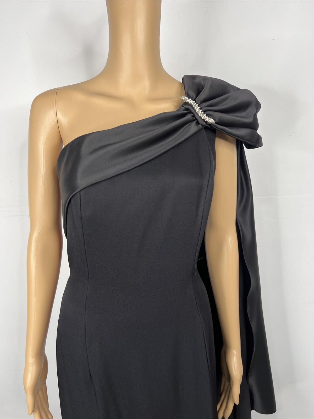 10-6145.jpg Dave & Johnny VTG One Shoulder Maxi Gown Size 6/8 Black Draped Neckline Formal
