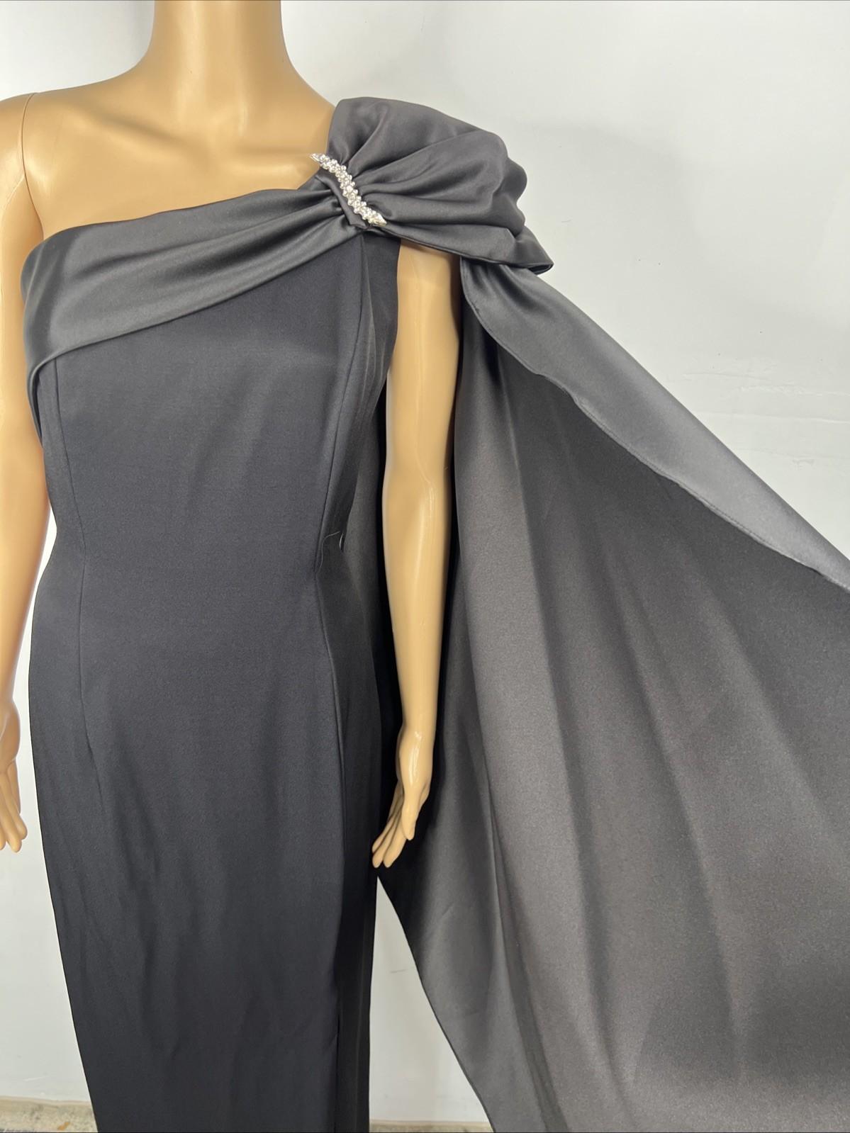 10-6147.jpg Dave & Johnny VTG One Shoulder Maxi Gown Size 6/8 Black Draped Neckline Formal