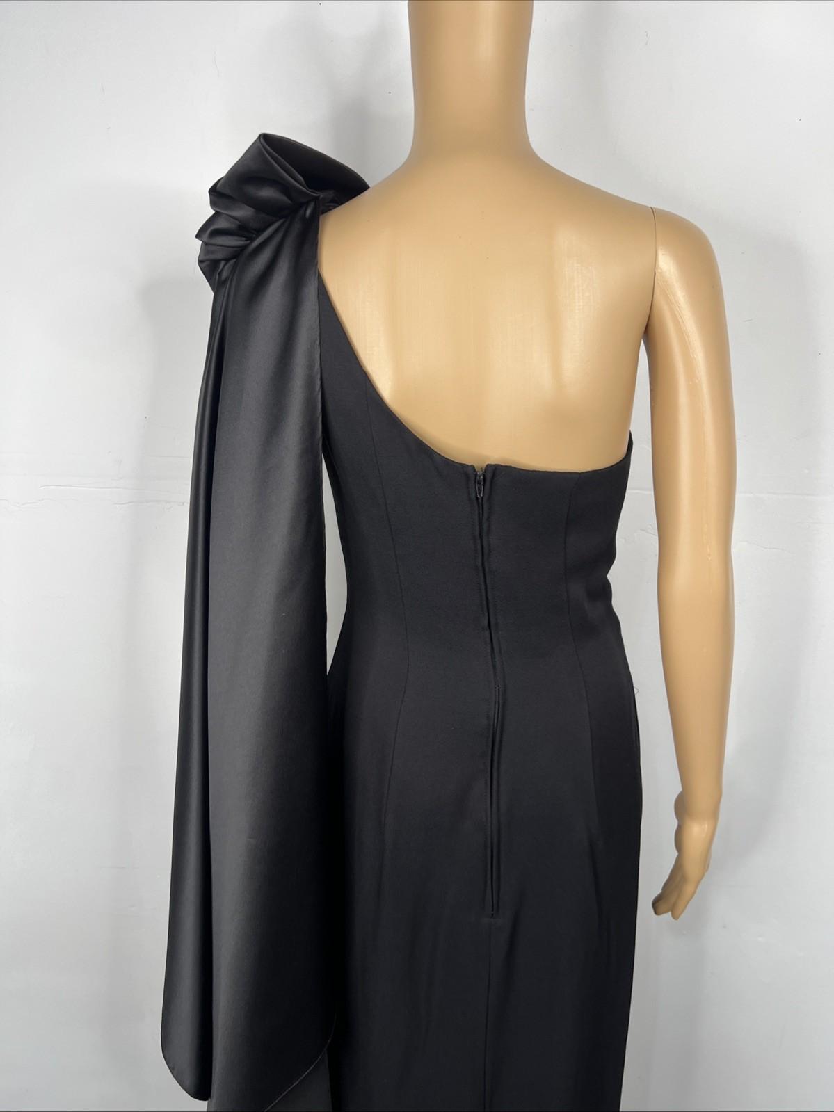 10-6148.jpg Dave & Johnny VTG One Shoulder Maxi Gown Size 6/8 Black Draped Neckline Formal