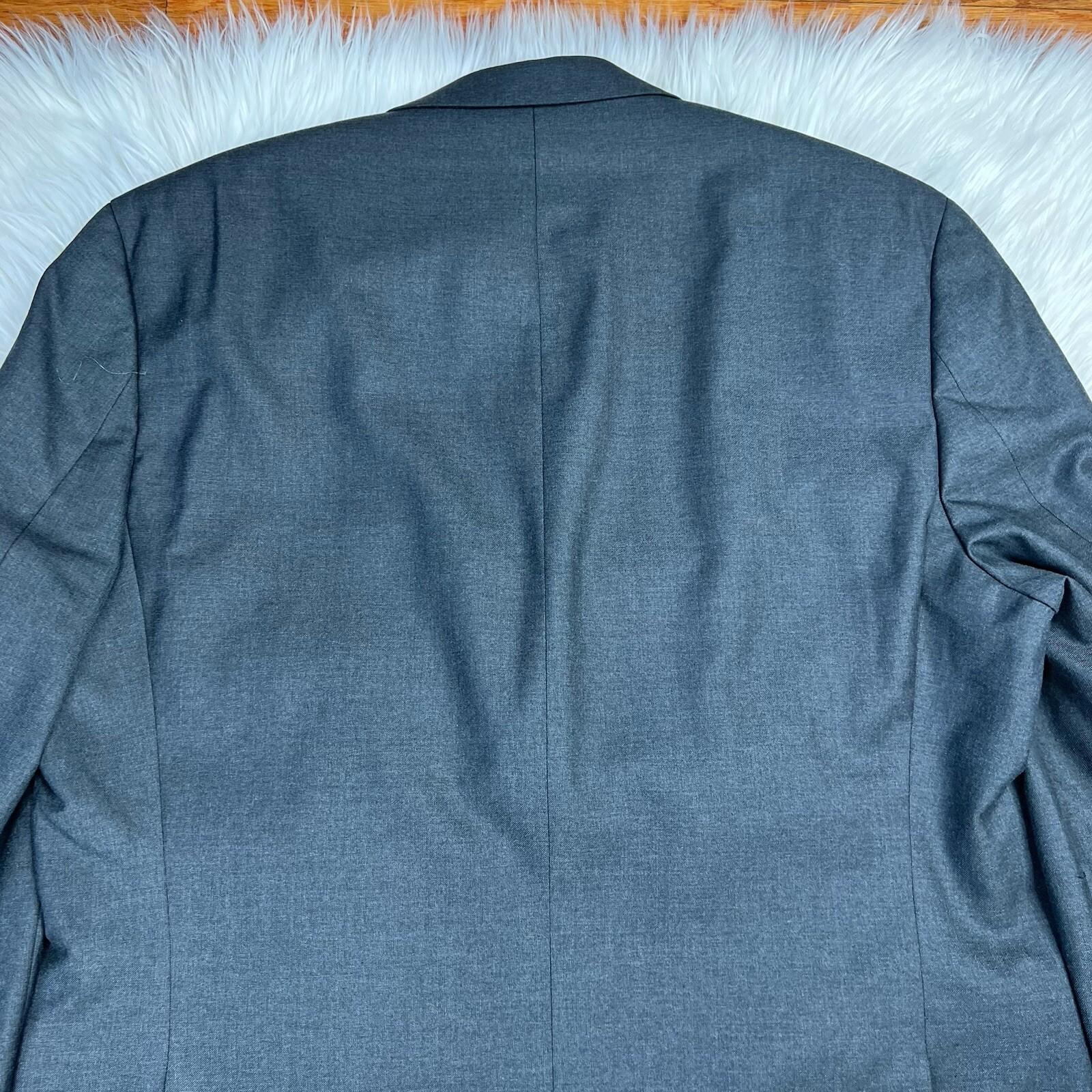 10-6305.jpg Calvin Klein Polyester Rayon Suit 44R Pants 38x33.5 Charcoal Gray Pockets 2PC