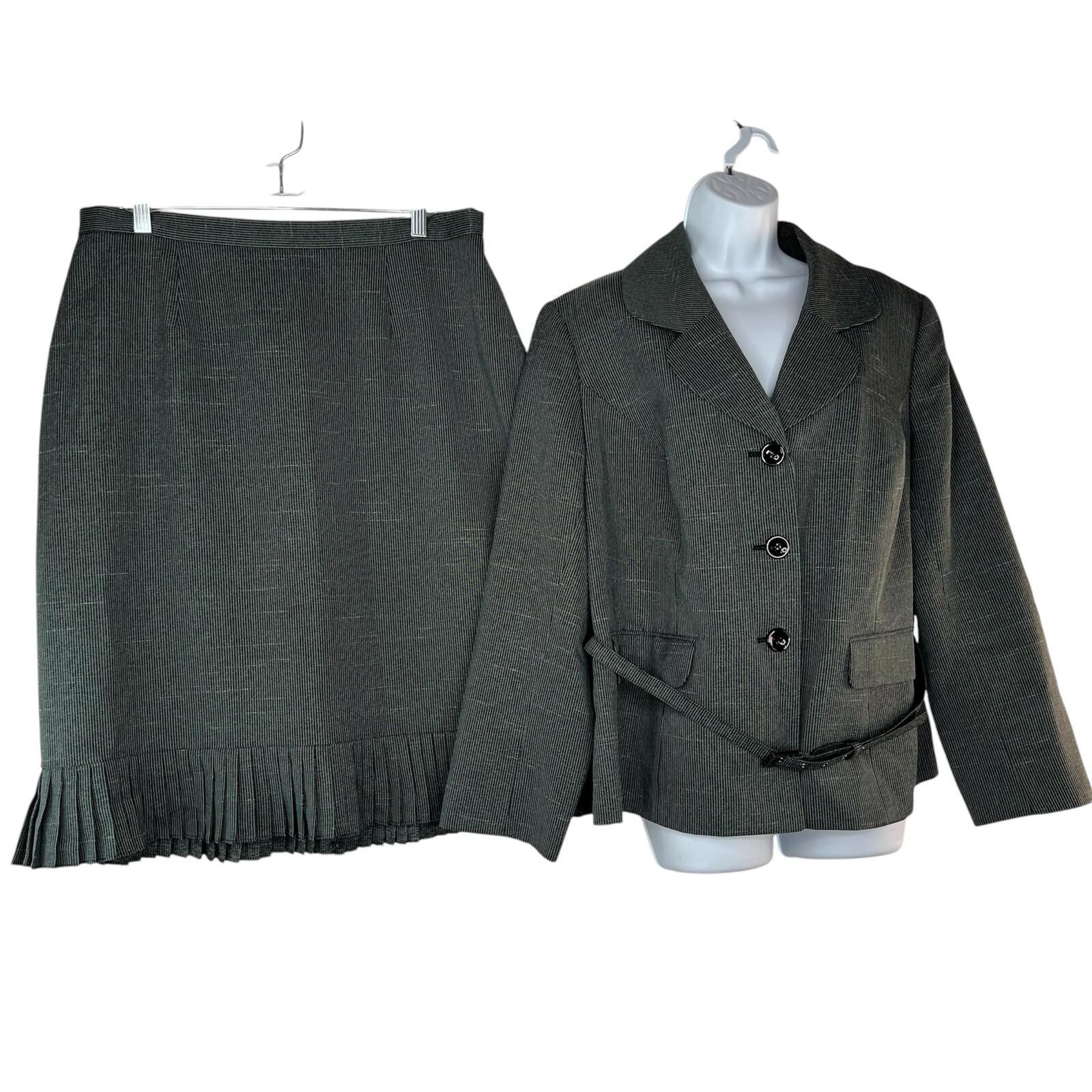 10-6362.jpg Le Suit Polyester Rayon Skirt Suit 16W Green Black Striped Pleated Belted Lined