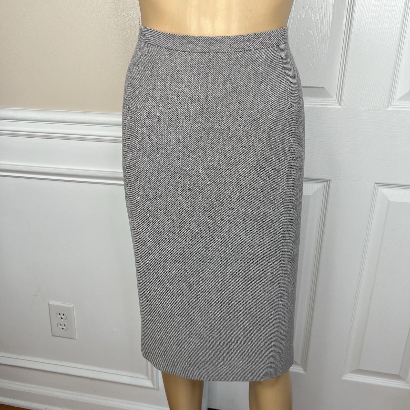 Kasper Women Polyester Skirt Suit Size 8 Gray Notch Collar Lined Business 2PC
