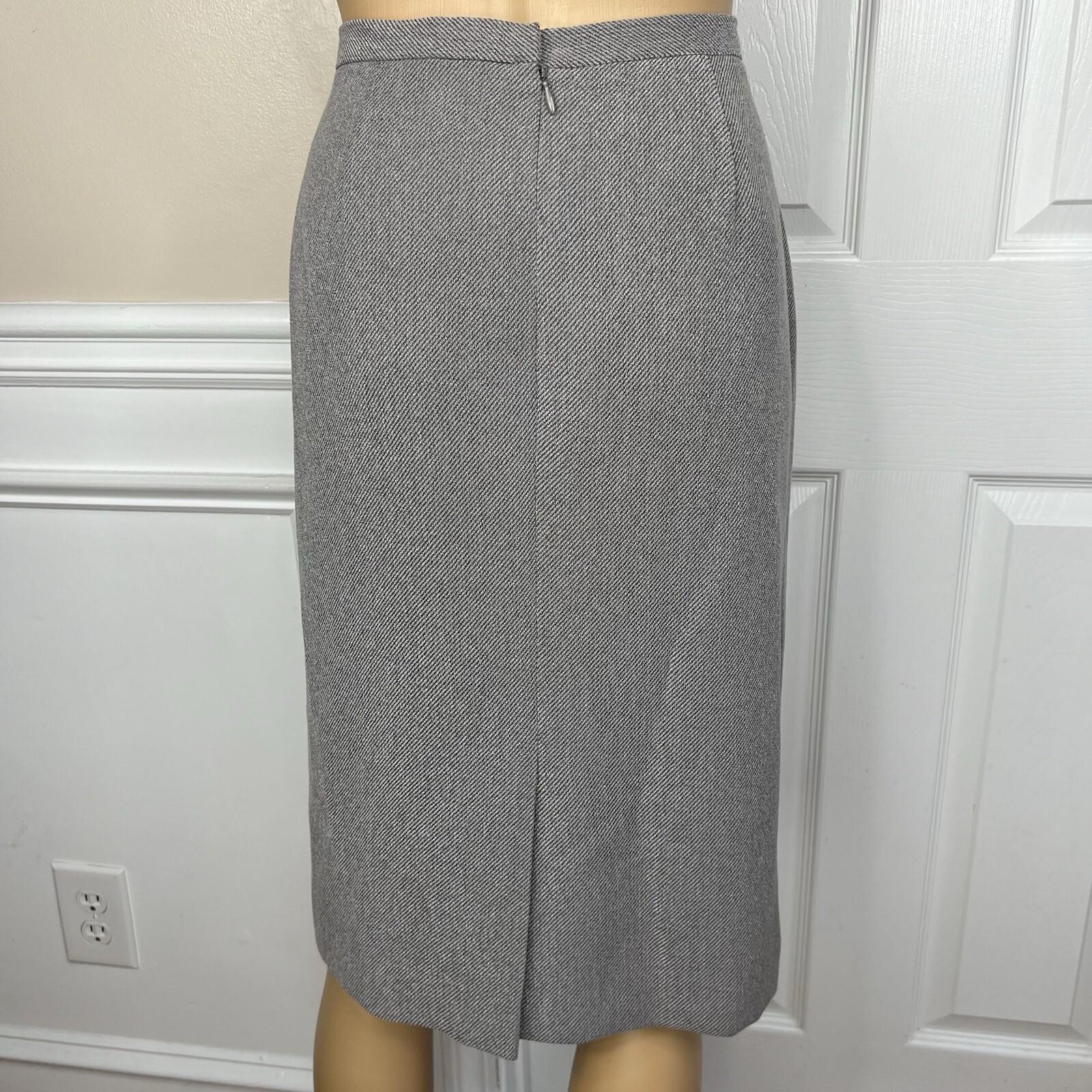 Kasper Women Polyester Skirt Suit Size 8 Gray Notch Collar Lined Business 2PC