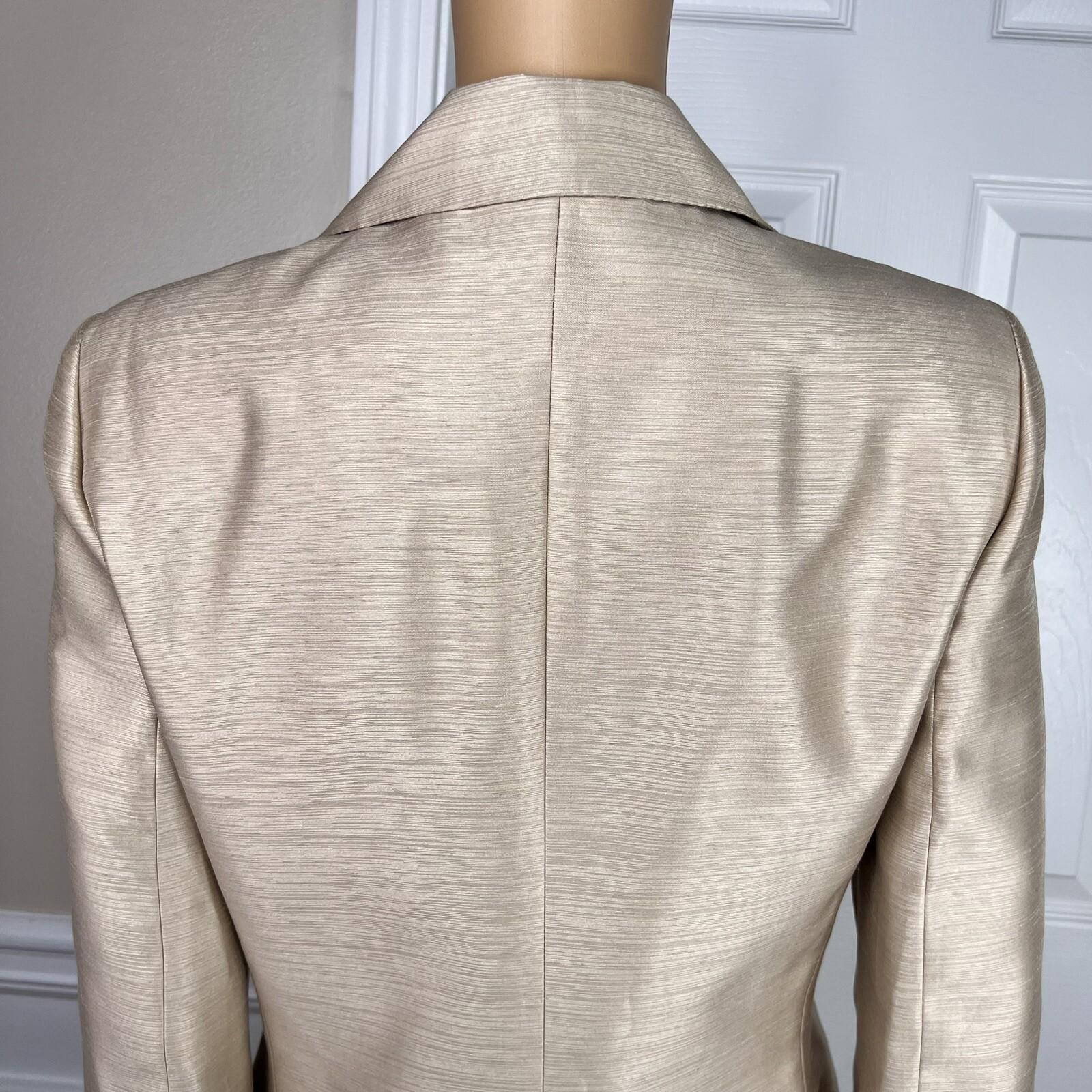 10-6604.jpg Collections For Le Suit Polyester Rayon Blazer Suit Size 6 Beige Gold Lined