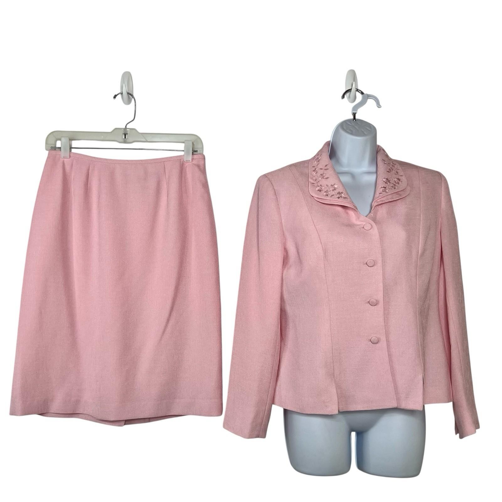 10-6710.jpg Kasper Polyester Skirt Suit 8P Rose Shawl Collar Lined Embroidered Timeless 2PC