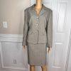 Le Suit Women Polyester Spandex Skirt Suit Size 14P Gray Lined Pockets 2PC