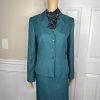 Suit Studio Polyester Skirt Suit Scarf Size 8 Green Notch Collar Pleated 2PC