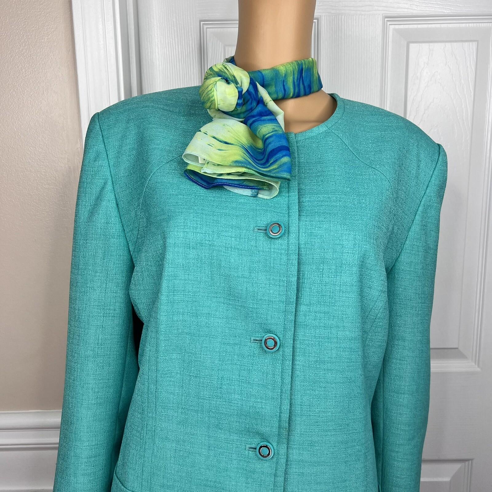 Liz Claiborne Women Polyester Skirt Suit Scarf Size 18 Green Collarless 3PC