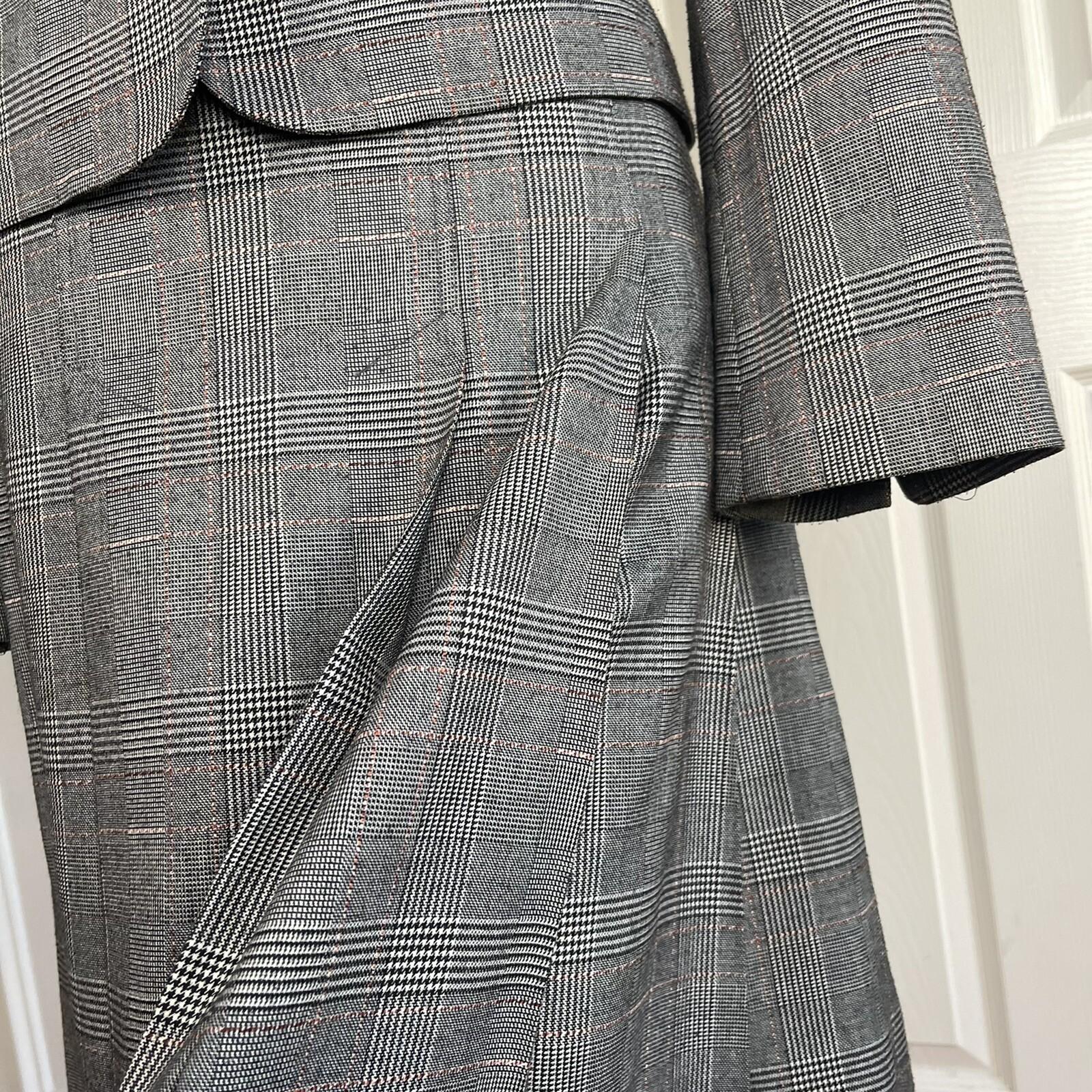 LARRY LEVINE 2PC Gray Striped Polyester Blend Stretch Pleated Skirt Suit Size 8