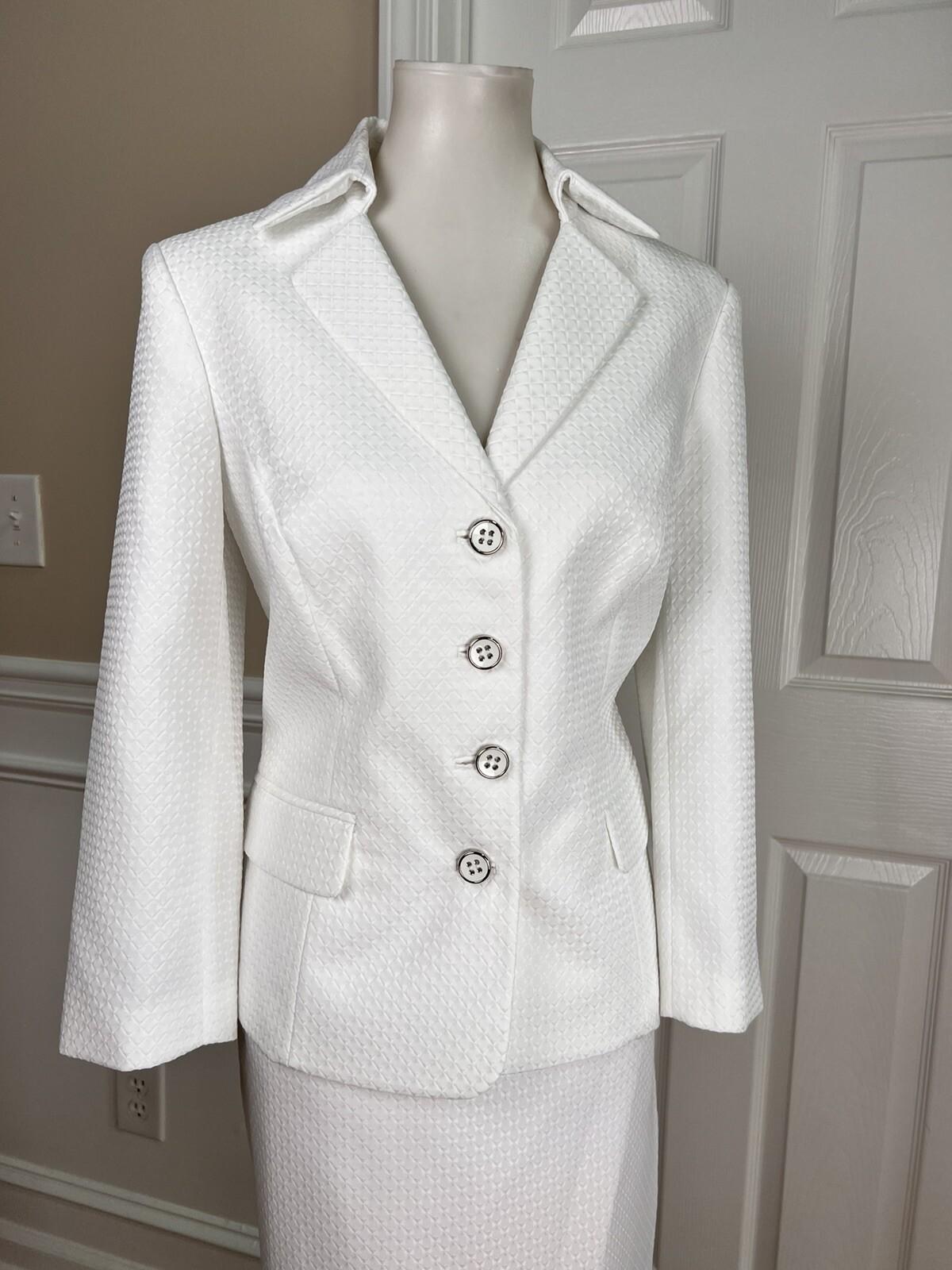 EMILY Polyester Skirt Suit Size 8 White Lined Notch Collar Twill  Cocktail 2PC