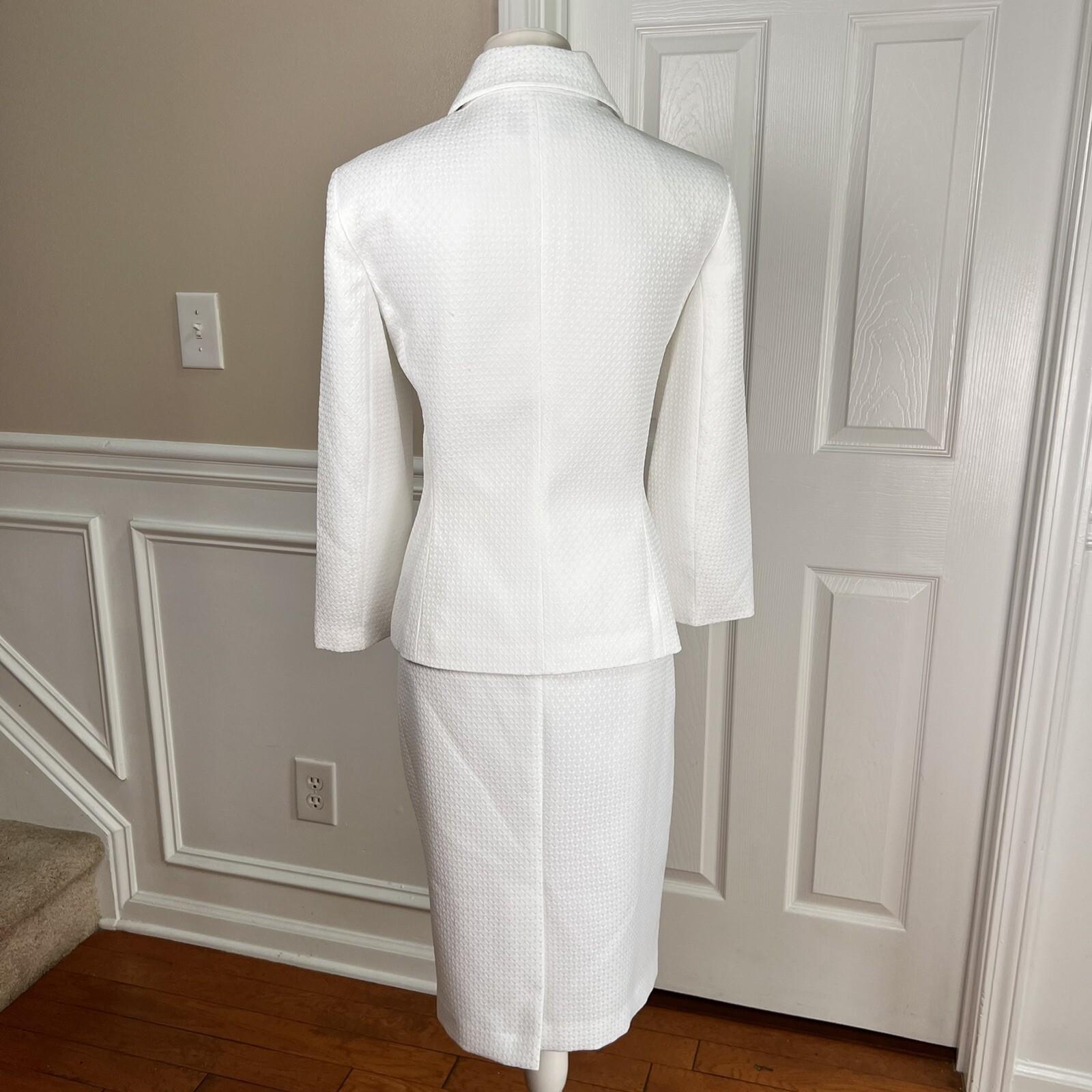 EMILY Polyester Skirt Suit Size 8 White Lined Notch Collar Twill  Cocktail 2PC