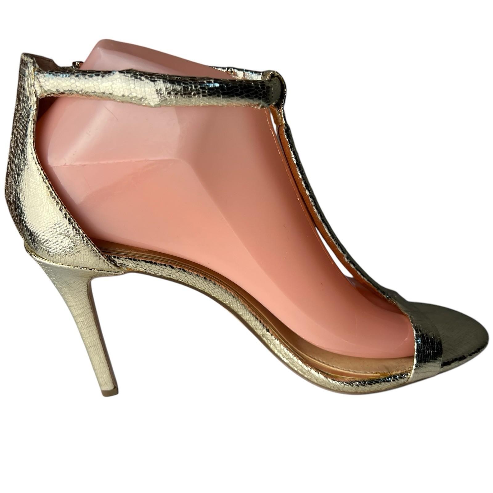 Gianni Bini Antonia Sandals Size 8.5M Gold Metallic T Strap High Heel Stiletto