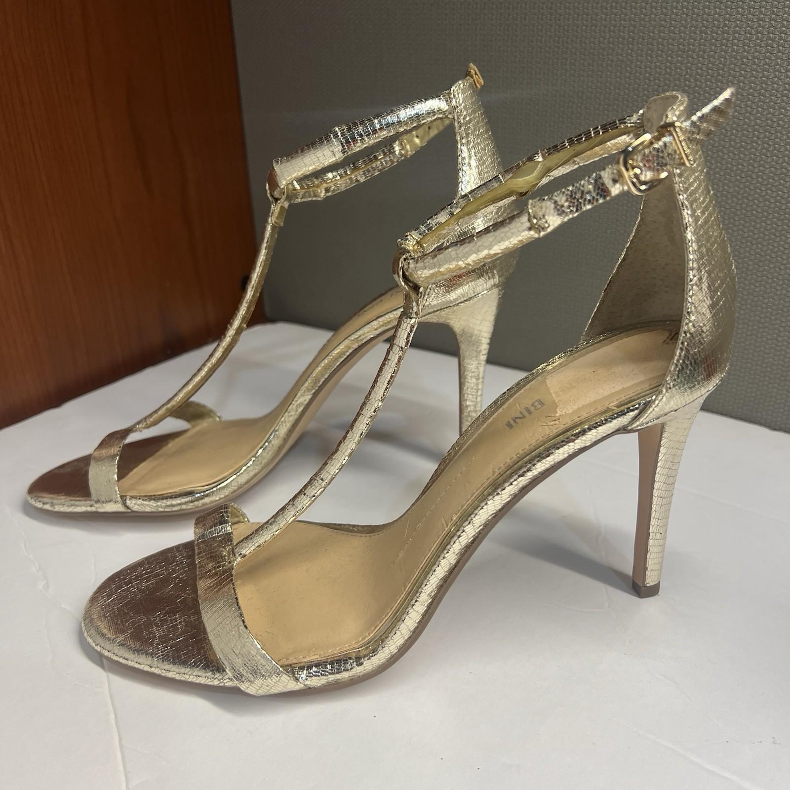Gianni Bini Antonia Sandals Size 8.5M Gold Metallic T Strap High Heel Stiletto