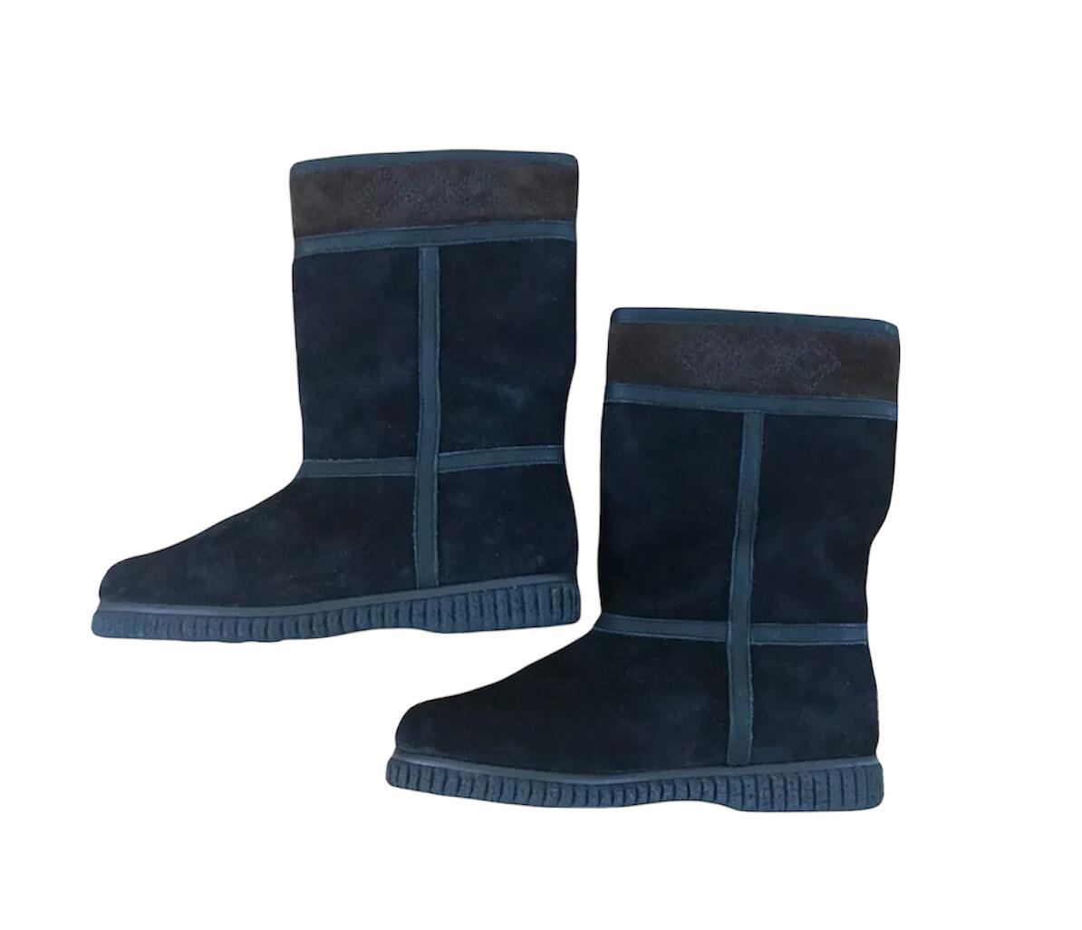 BASS Women Black Waterproof Winter Leather Suede Boot size 7 M