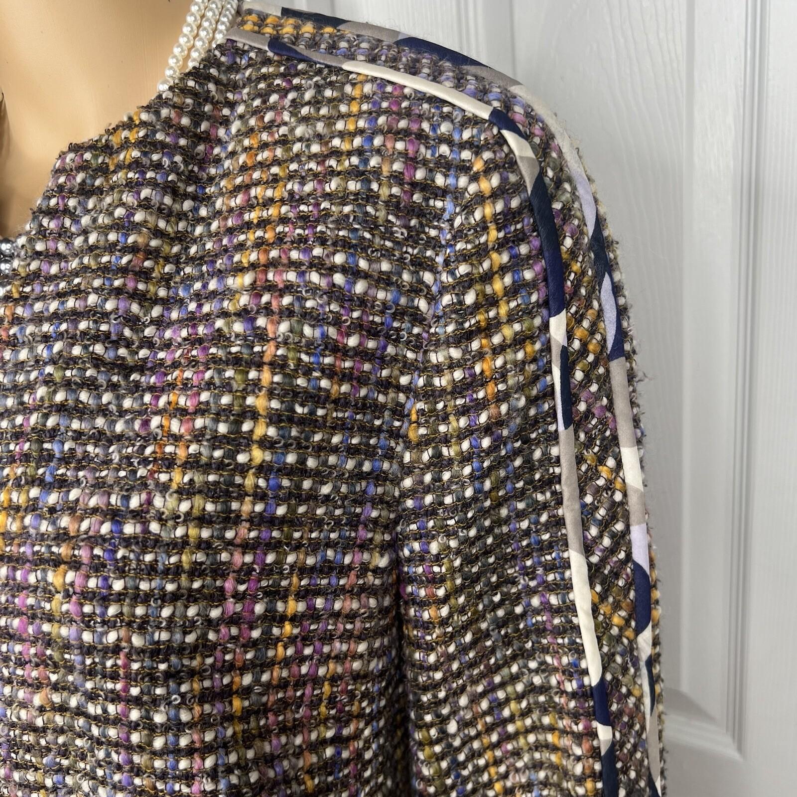 10-7129.jpg Feraud Upper Cloth Virgin Wool Silk Blazer Size 12 Multicolor Bell Sleeves Lined