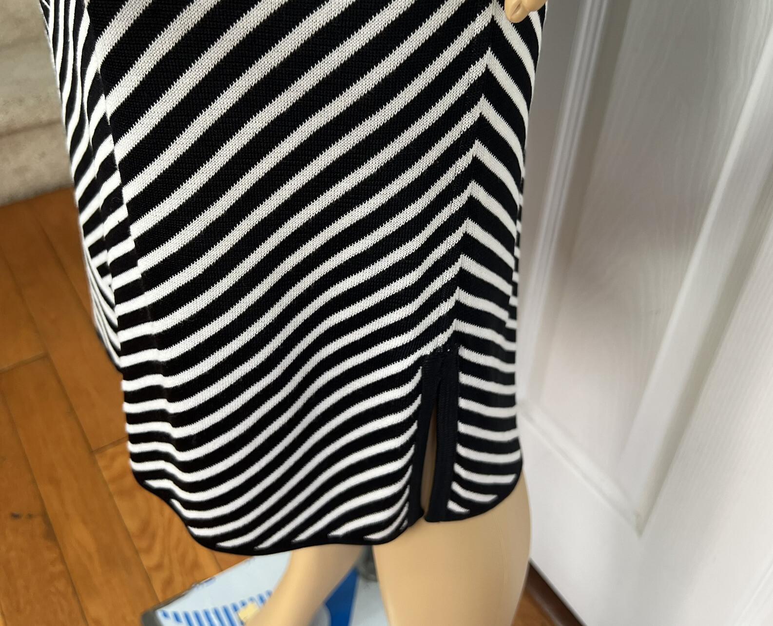 St John Sport Knit Dress Size Large Black White Striped Sheath Kimono Sleeves
