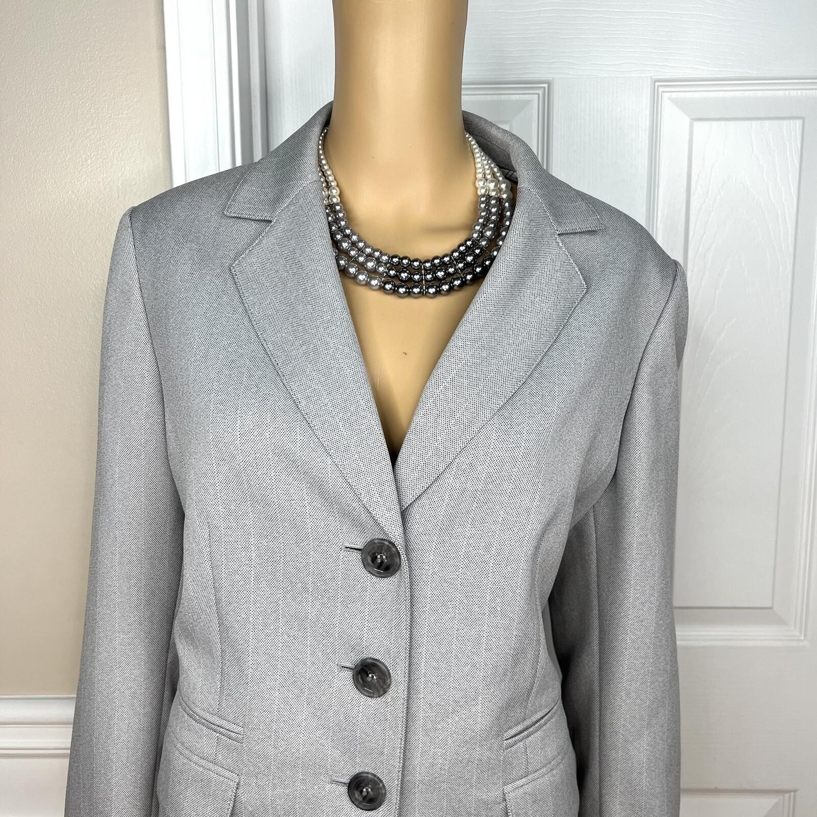 10-8102.jpg Evan Picone Women Polyester Blazer Jacket Size 14 Silver Lined Faux Pockets New