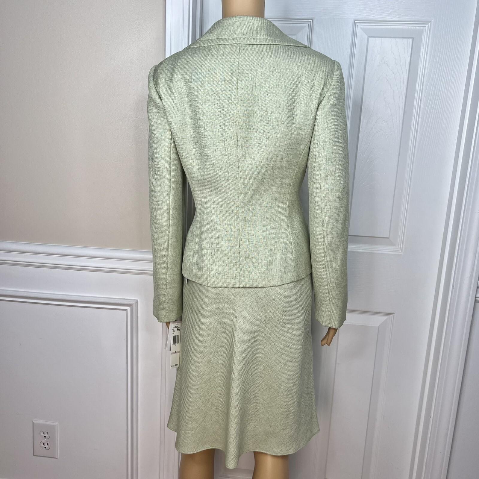 Jones New York Women Polyester Rayon Skirt Suit Size 6 Sage Lined Flared 2PC