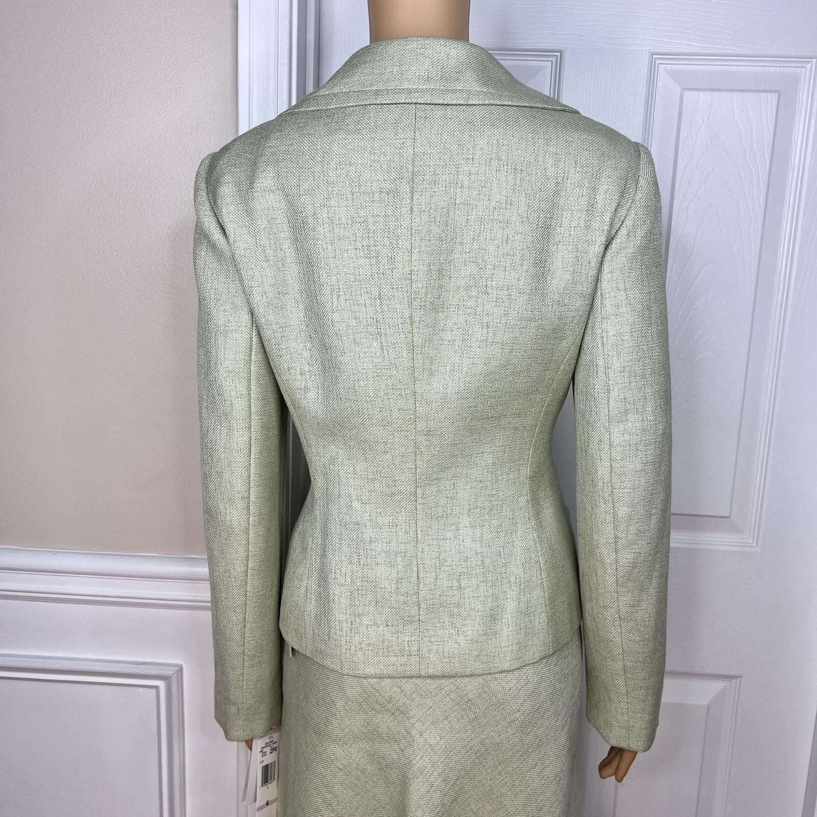 Jones New York Women Polyester Rayon Skirt Suit Size 6 Sage Lined Flared 2PC
