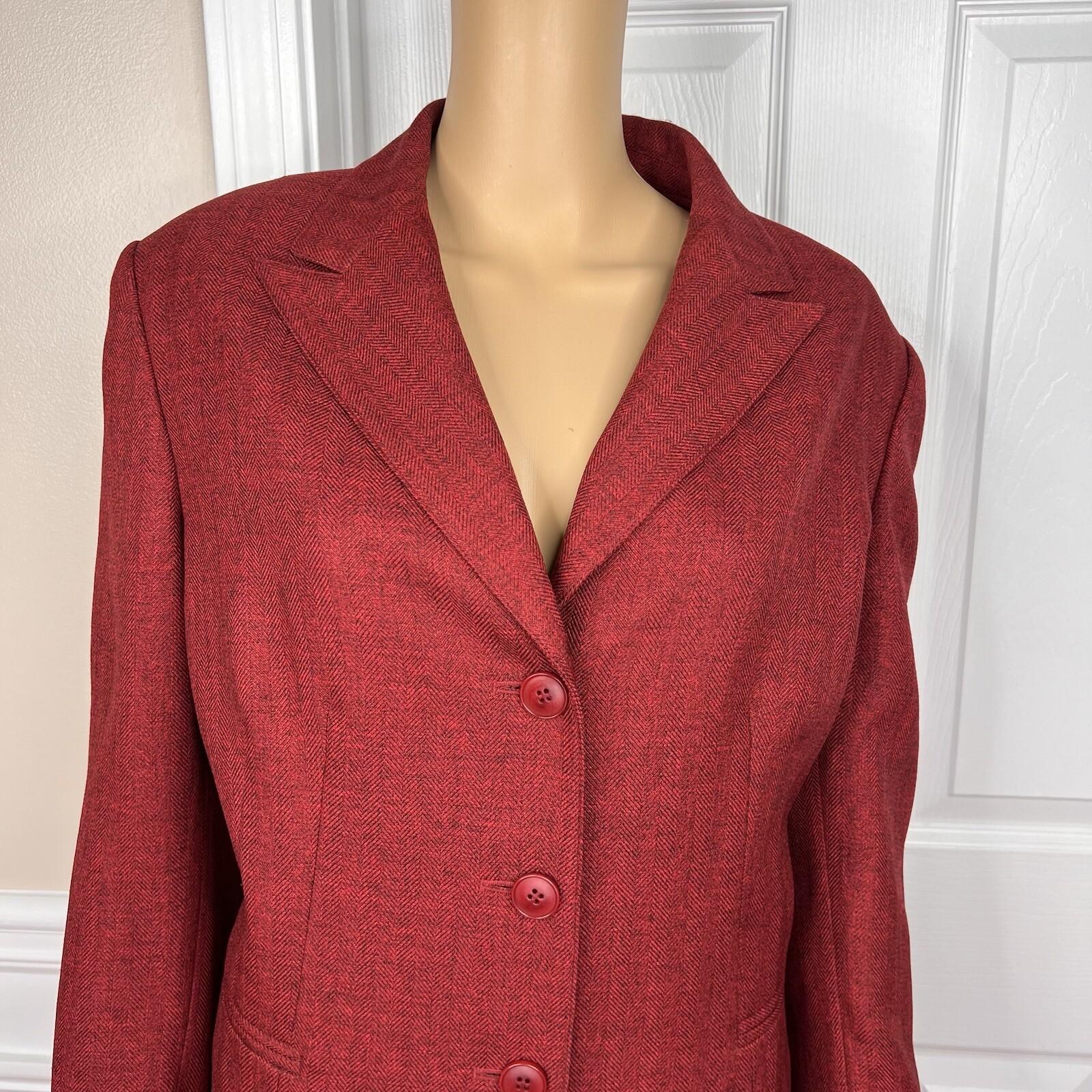 Suit Studio Women Polyester Skirt Suit Size 18 Red Lined Peak Collar 2PC
