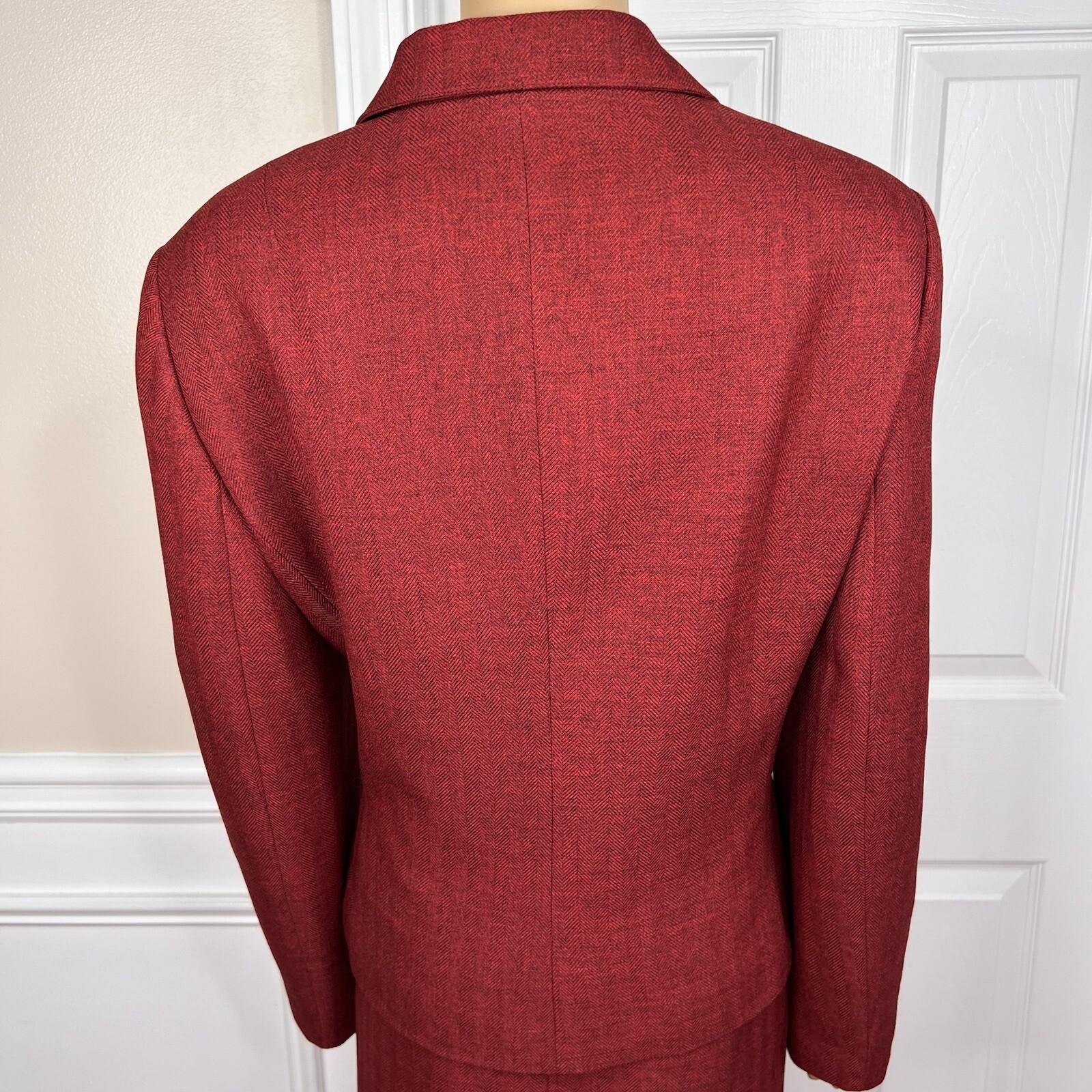 Suit Studio Women Polyester Skirt Suit Size 18 Red Lined Peak Collar 2PC