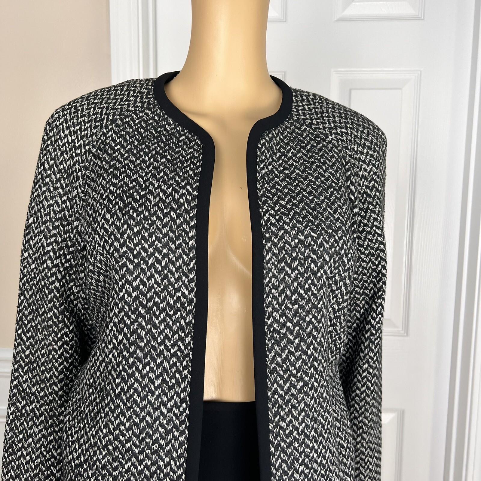 New KASPER 2PC Black White Silk Cotton Polyester Open Front Skirt Suit Size 10