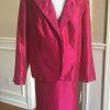 10-8511.jpg New LARRY LEVINE 2PC India Pink Fuchsia Polyester Skirt Suit Size 22W MSRP 0