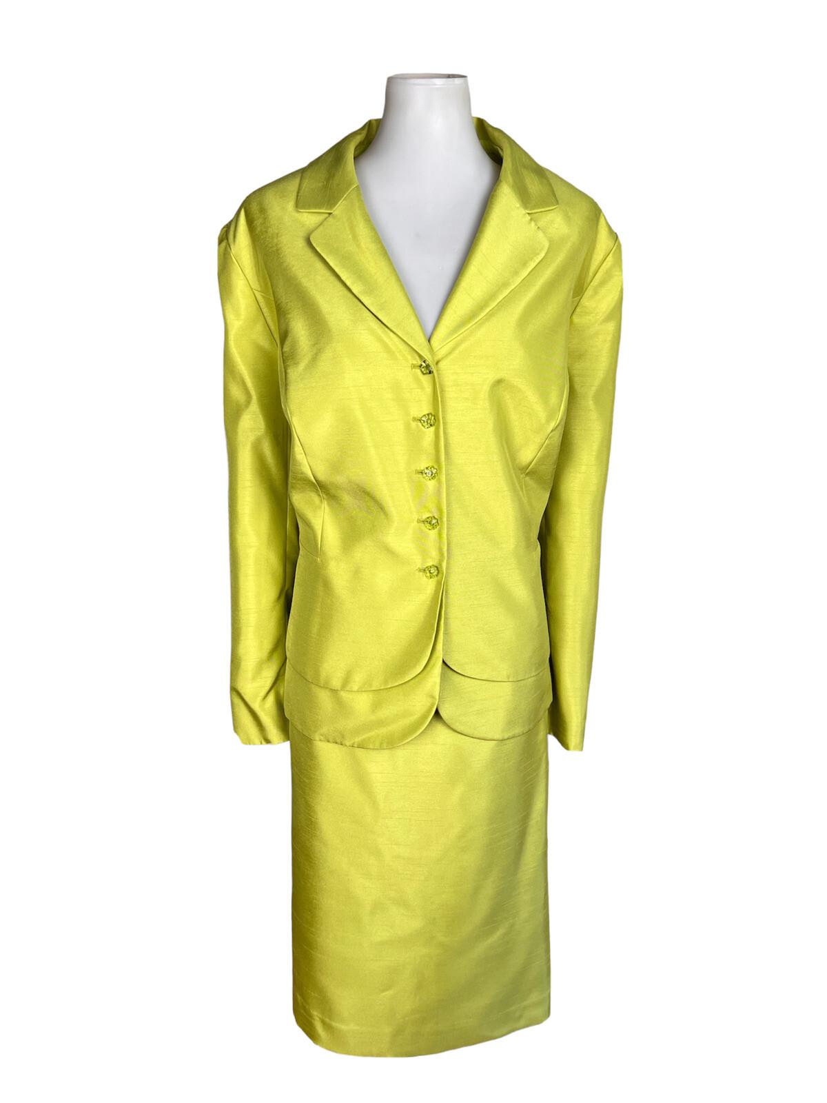 New EMILY 2PC Celery Polyester Ruffle Notch Collar Skirt Suit Size 20W MSRP 0