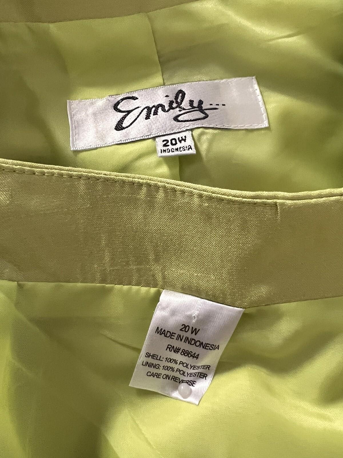 New EMILY 2PC Celery Polyester Ruffle Notch Collar Skirt Suit Size 20W MSRP 0