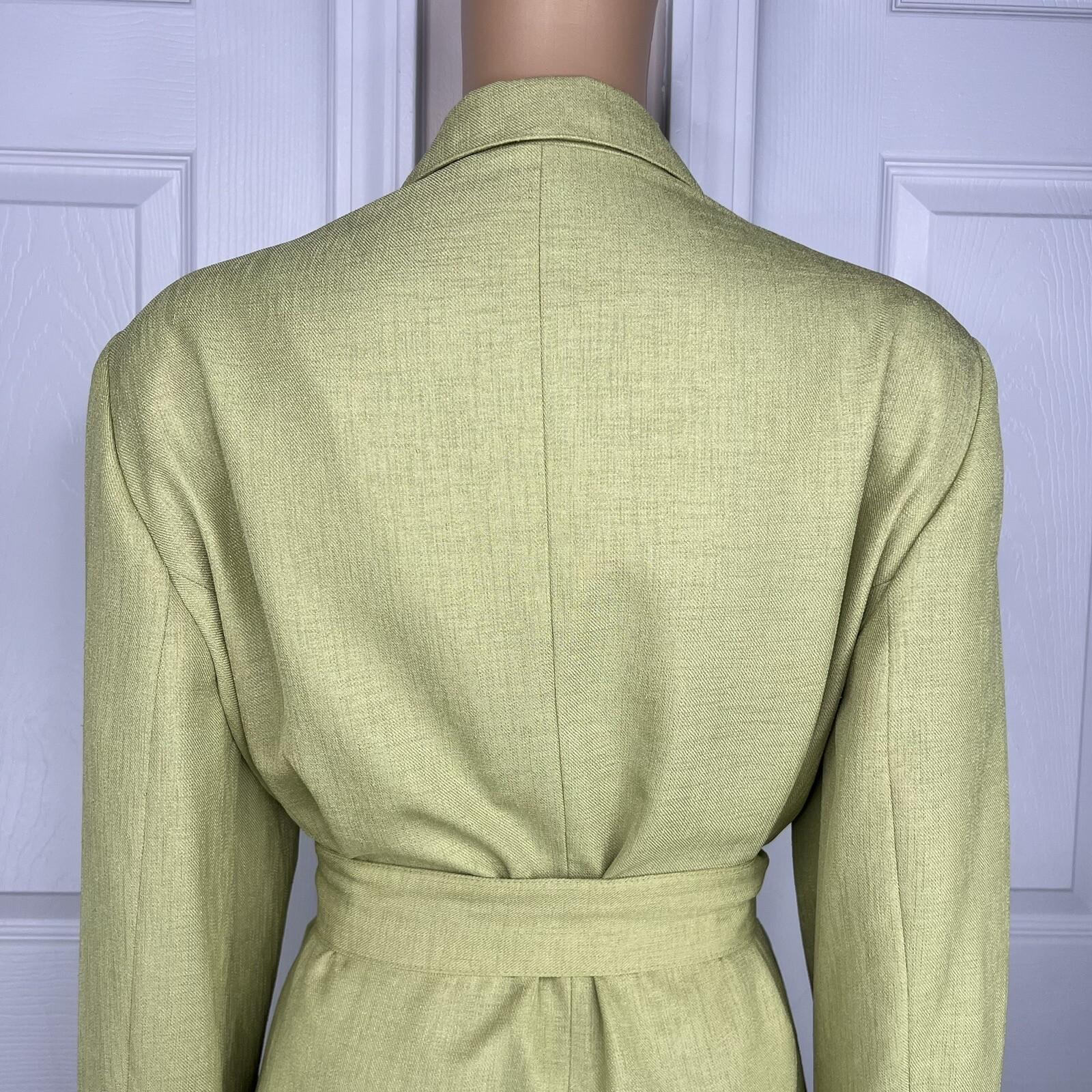 10-8681.jpg Suit Studio Women Polyester Pant Suit Size 18 Green Brown Belted Peak Collar 2PC